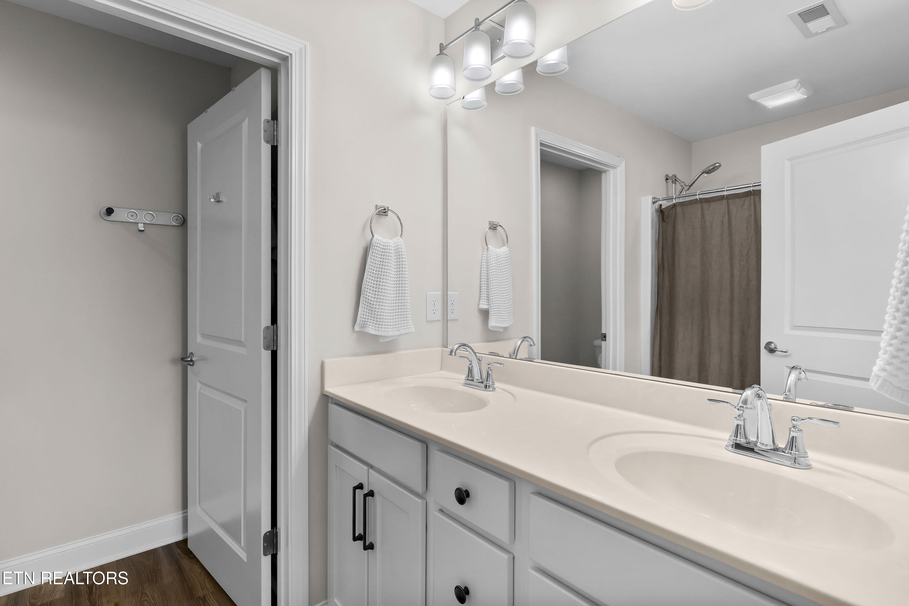 305 Harper Village Way Lenoir City TN 37771