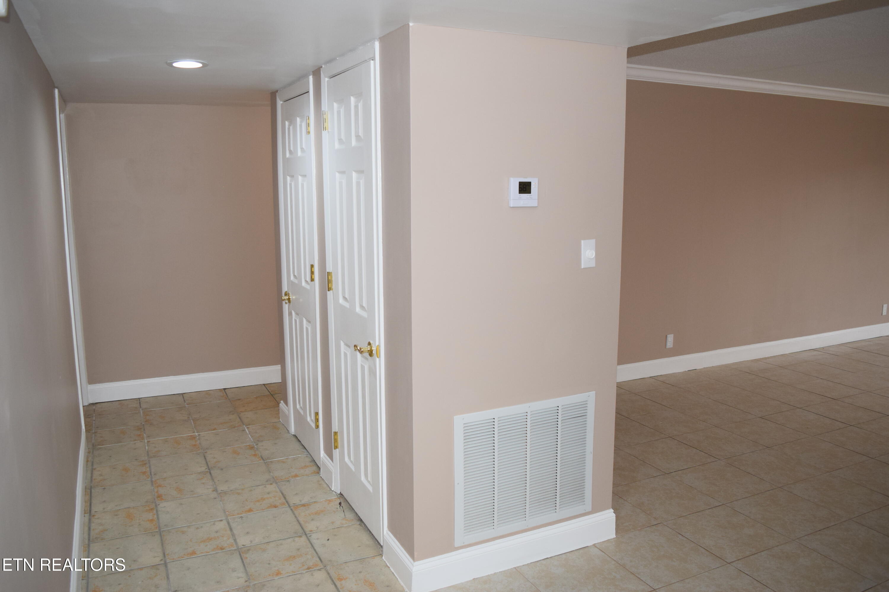 8526 Madrid Court Knoxville TN 37923