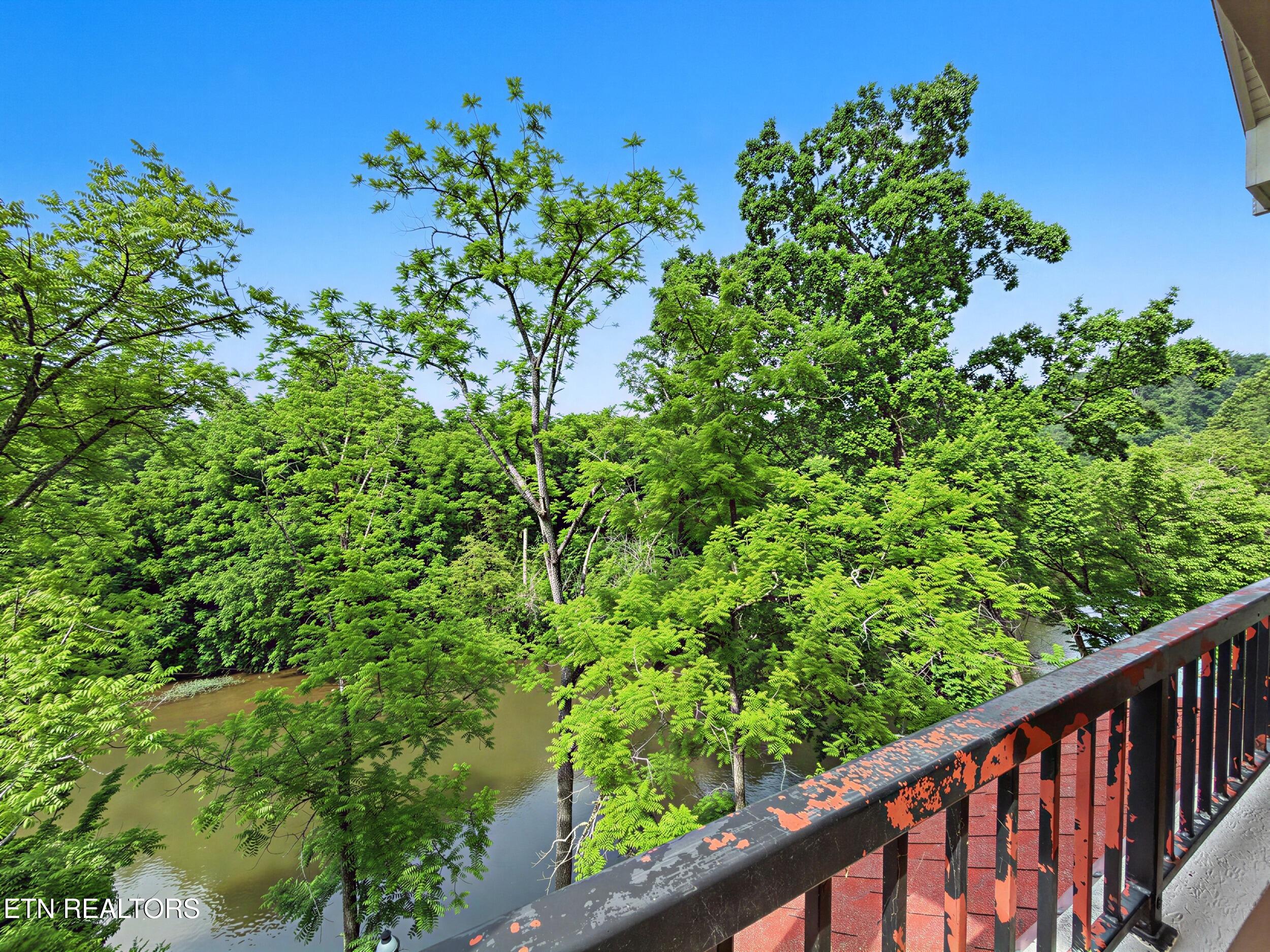 609 River Place Way Sevierville TN 37862