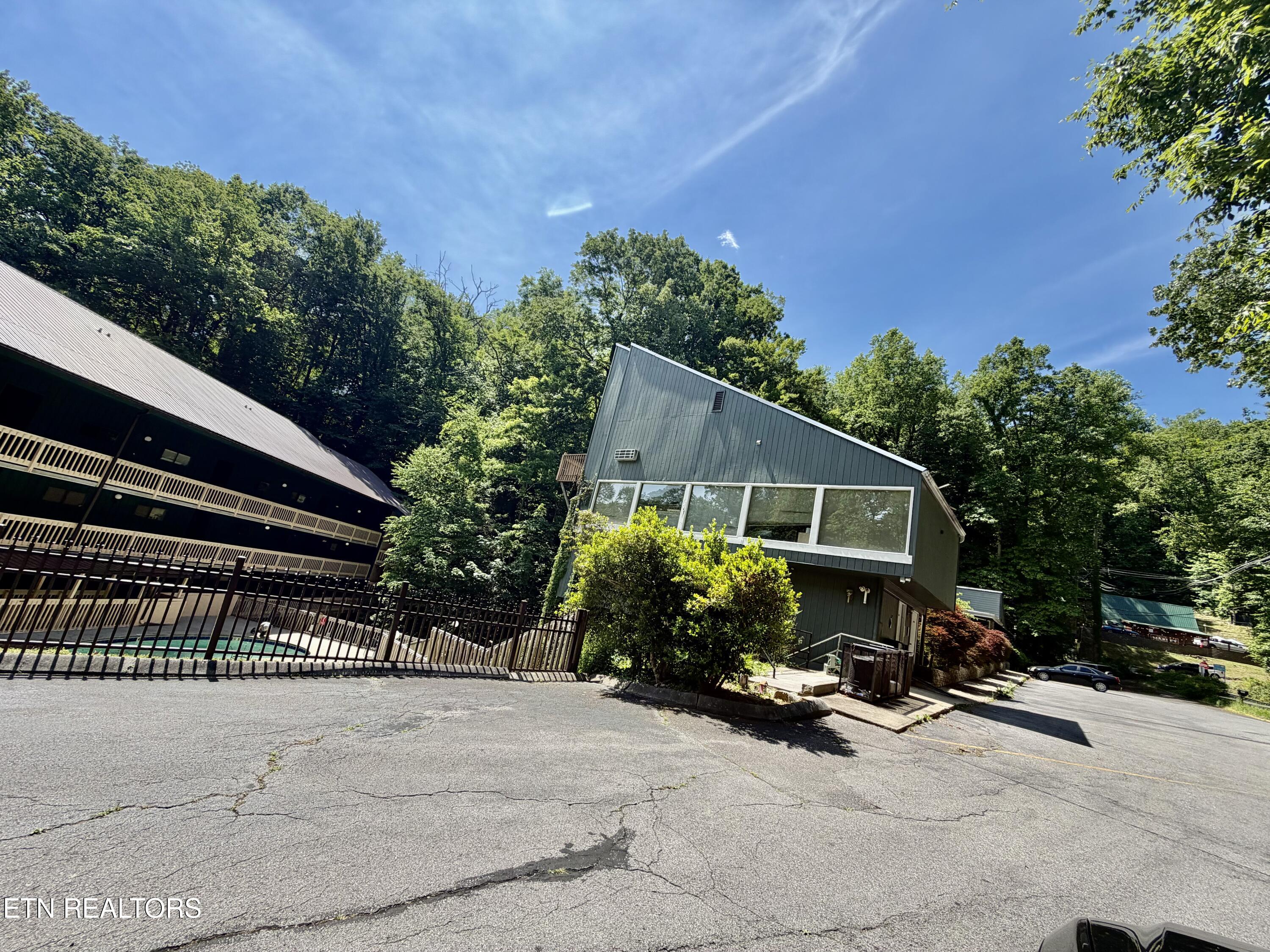 1435 Wiley Oakley Drive Gatlinburg TN 37738
