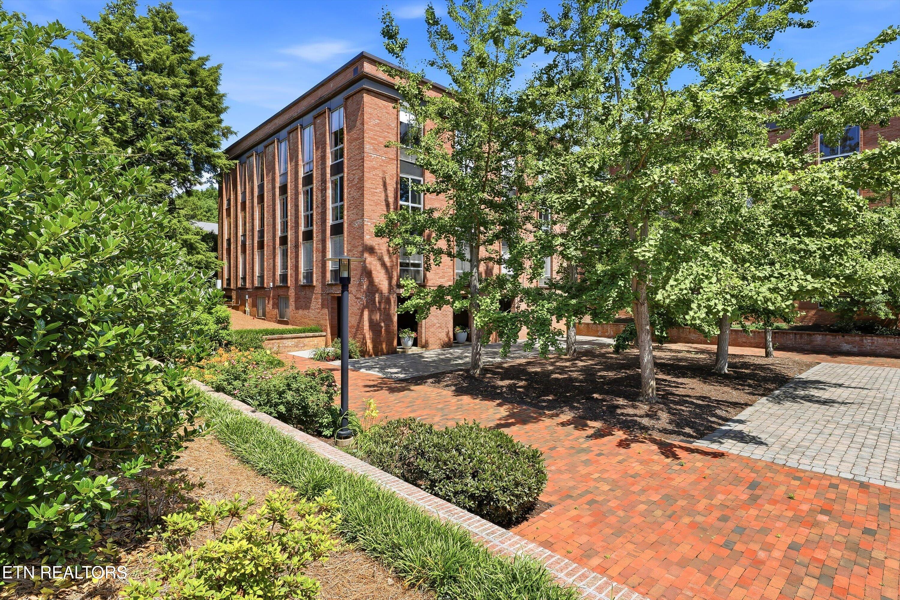 Knoxville TN, 1400 Kenesaw Avenue, Unit 11N