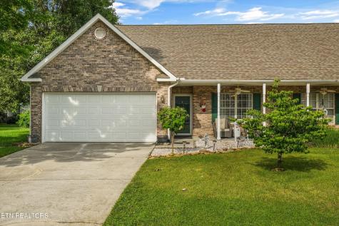 1676 Emerald Pointe Lane Knoxville TN 37918