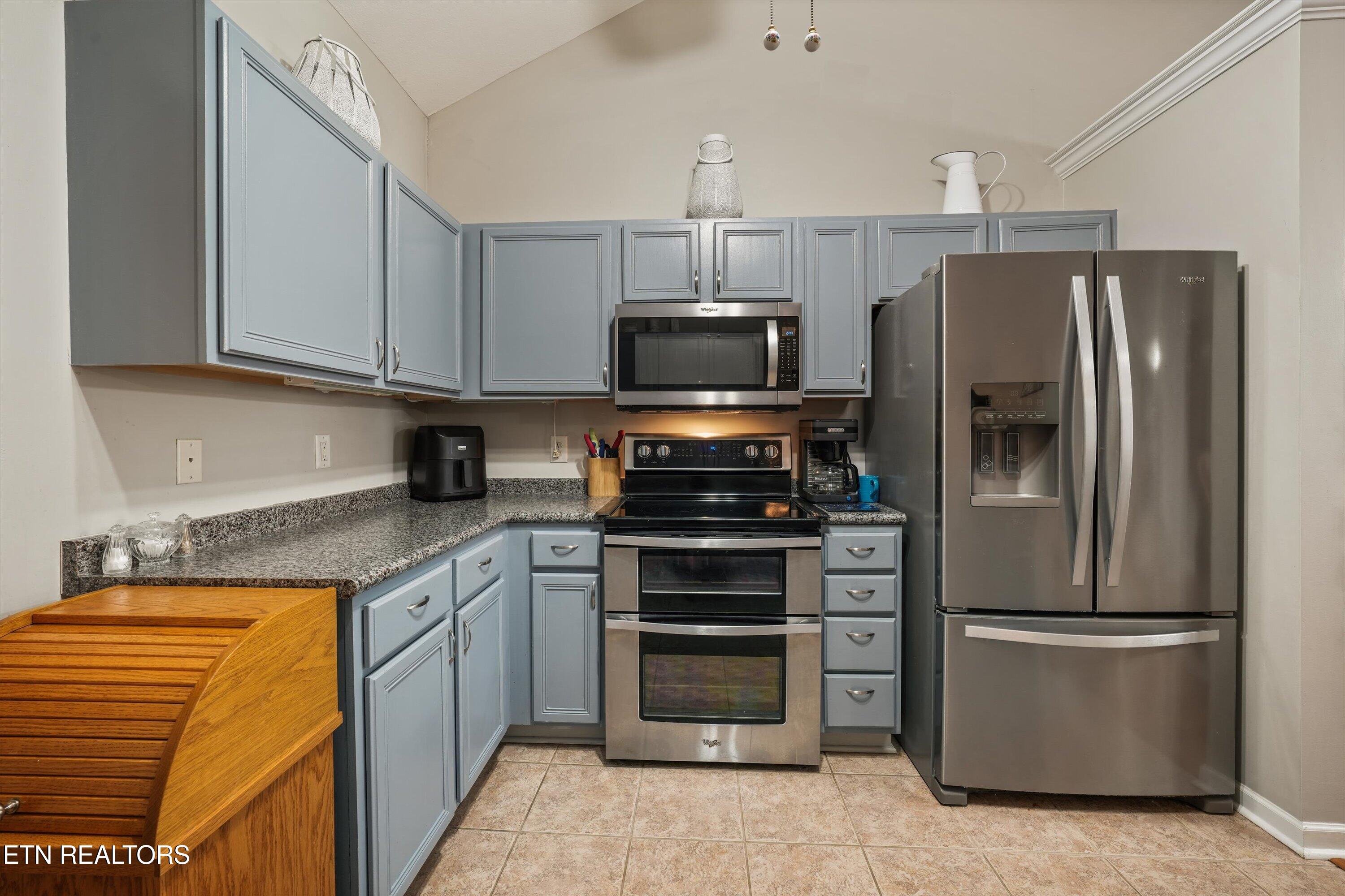 1676 Emerald Pointe Lane Knoxville TN 37918