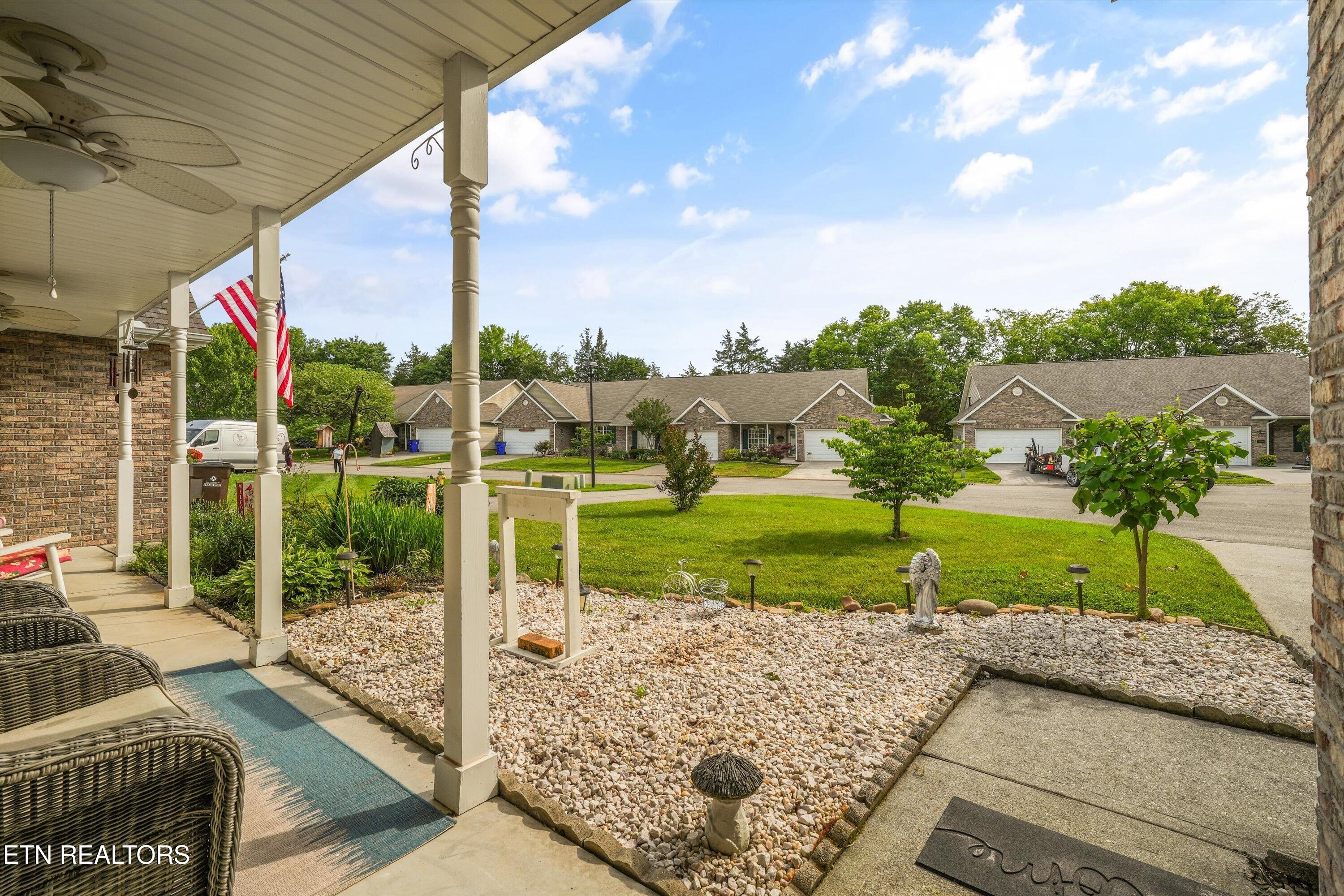 1676 Emerald Pointe Lane Knoxville TN 37918