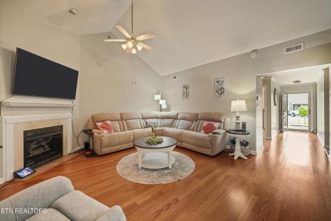 1676 Emerald Pointe Lane Knoxville TN 37918