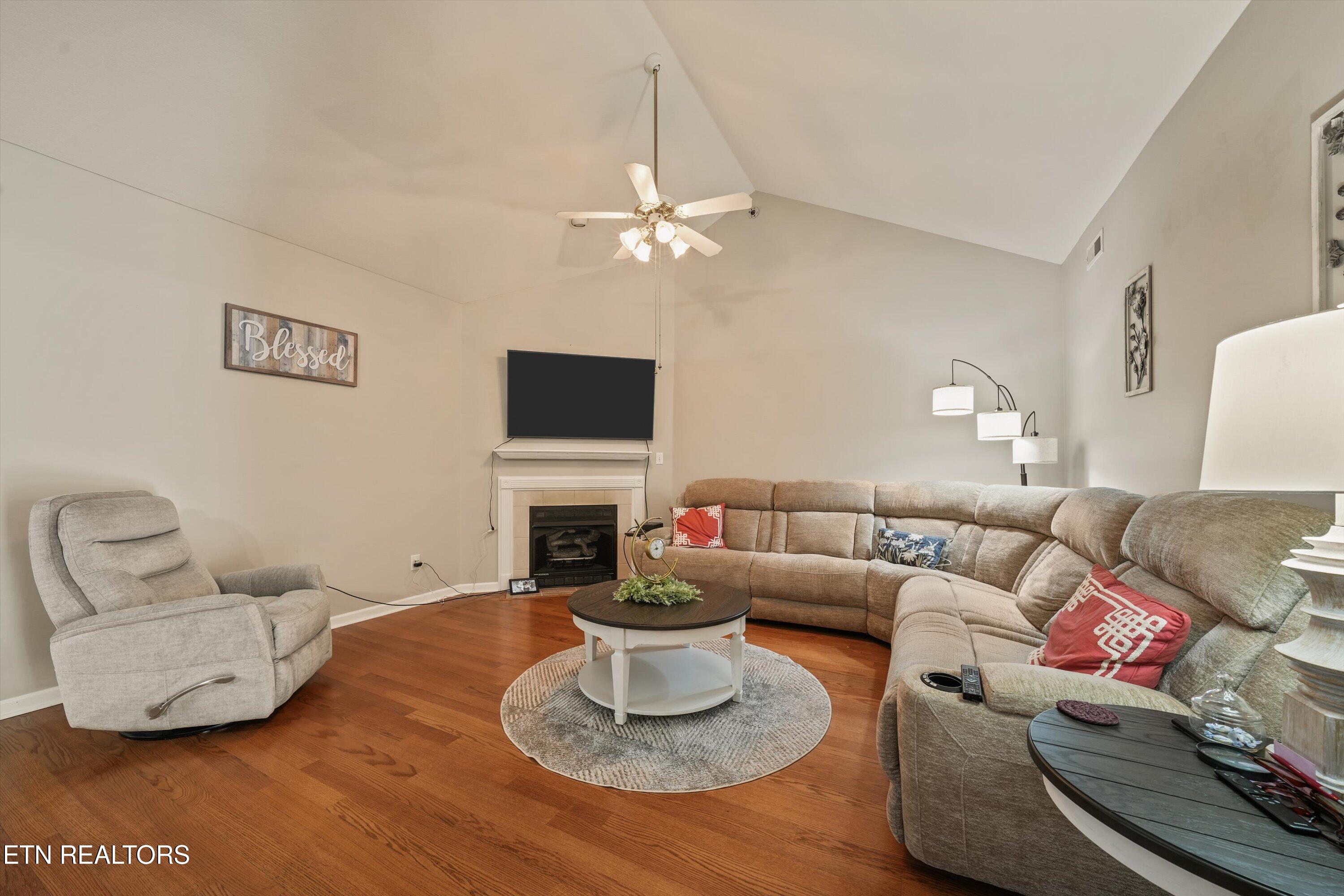 1676 Emerald Pointe Lane Knoxville TN 37918