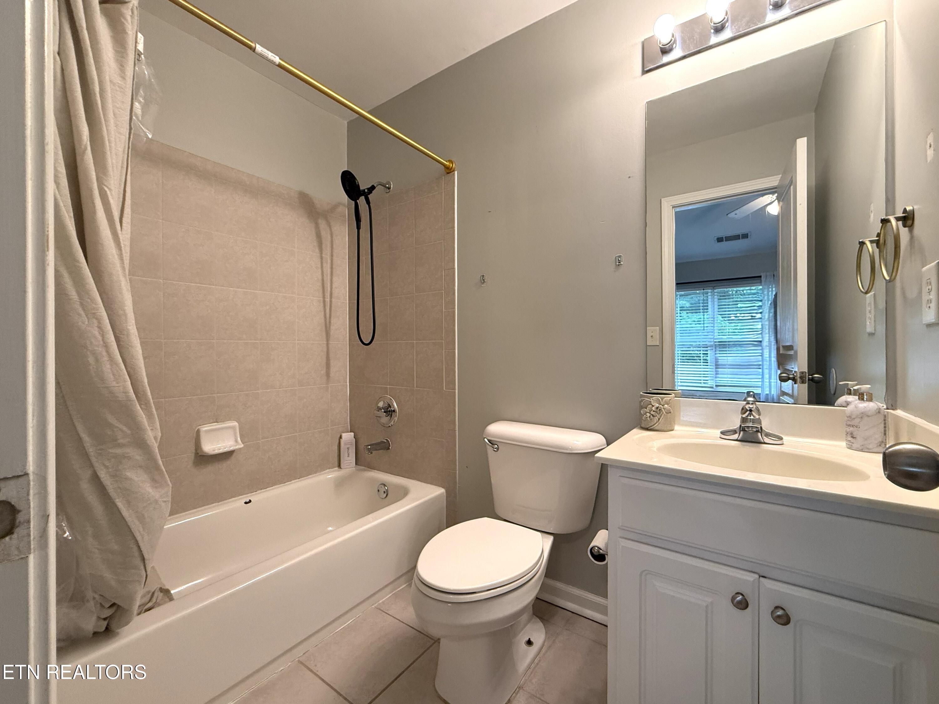3914 Cherokee Woods Way Knoxville TN 37920