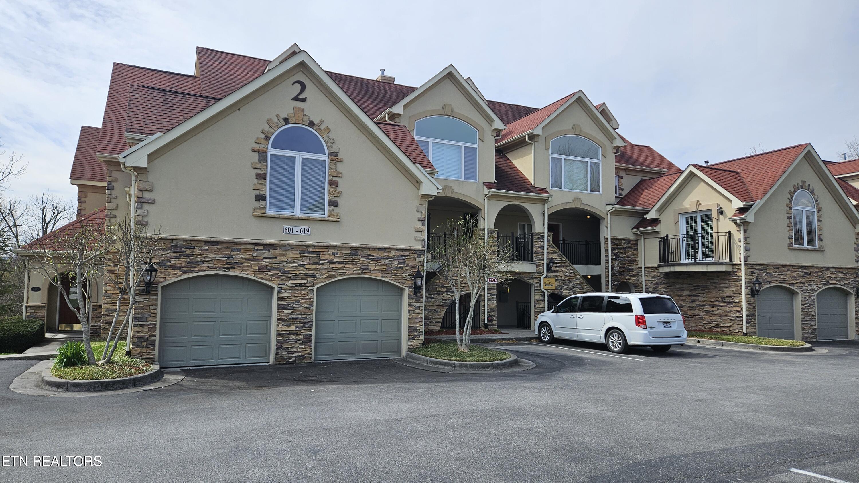 615 River Place Way Sevierville TN 37862