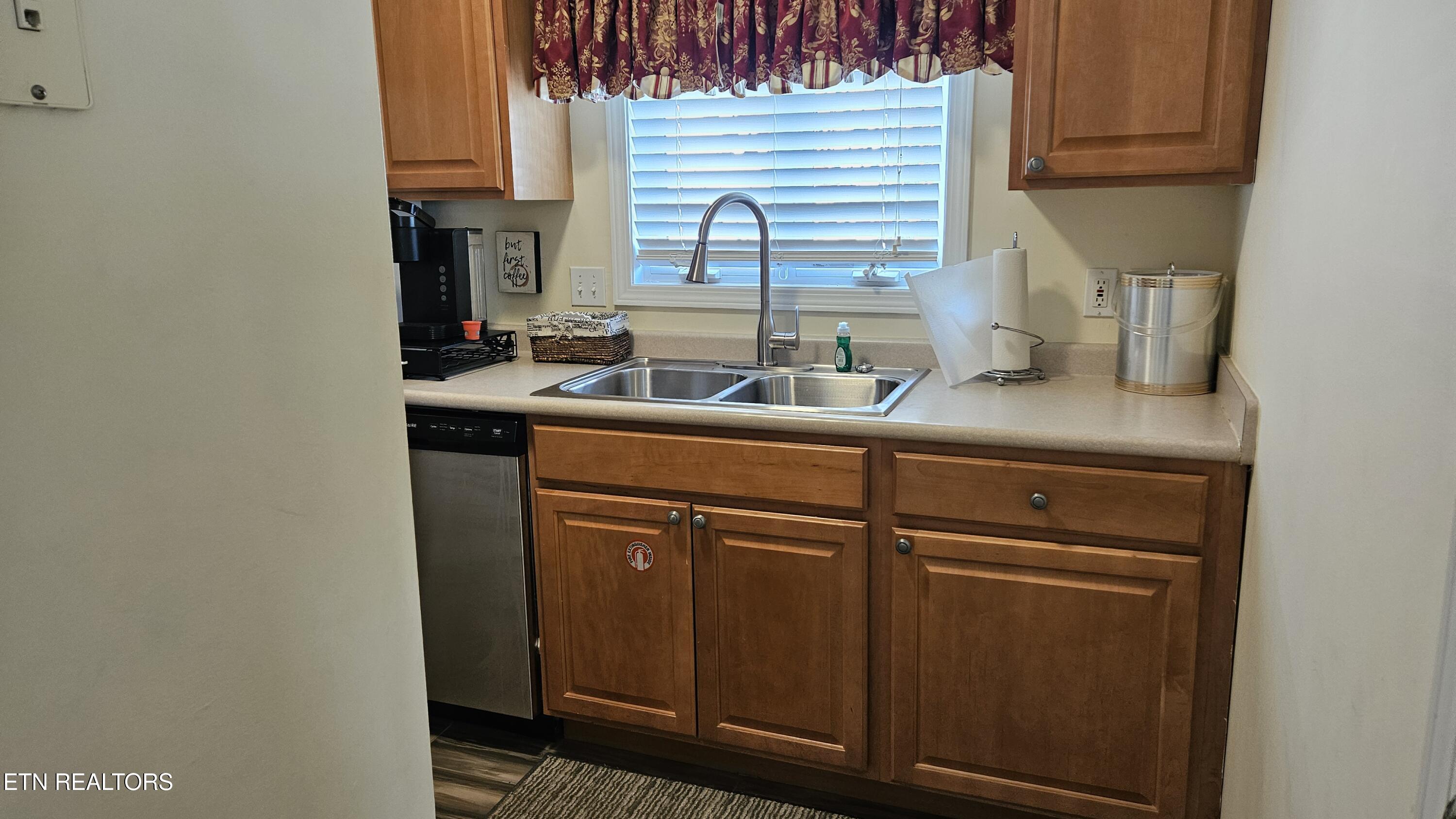 615 River Place Way Sevierville TN 37862
