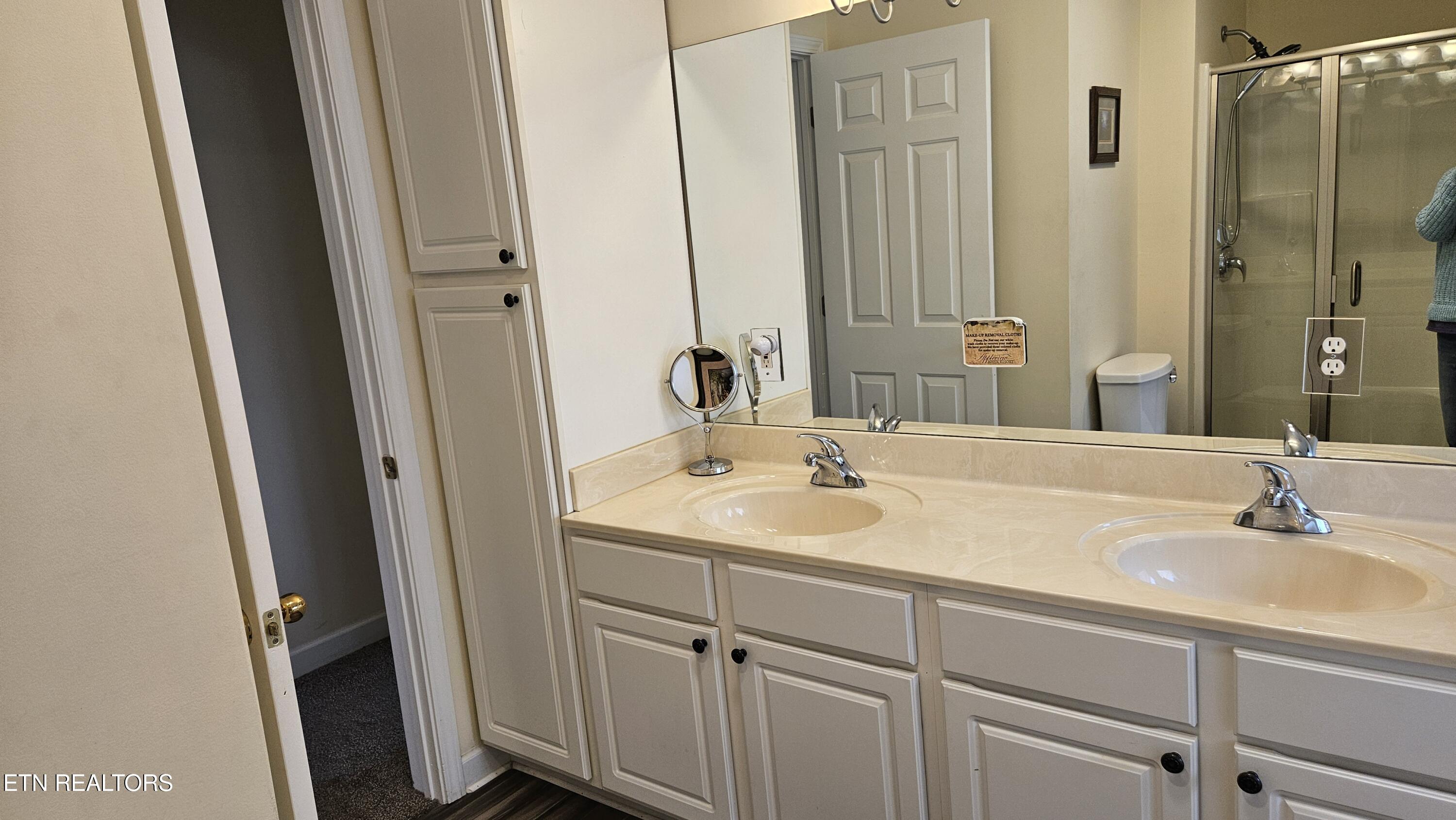 615 River Place Way Sevierville TN 37862