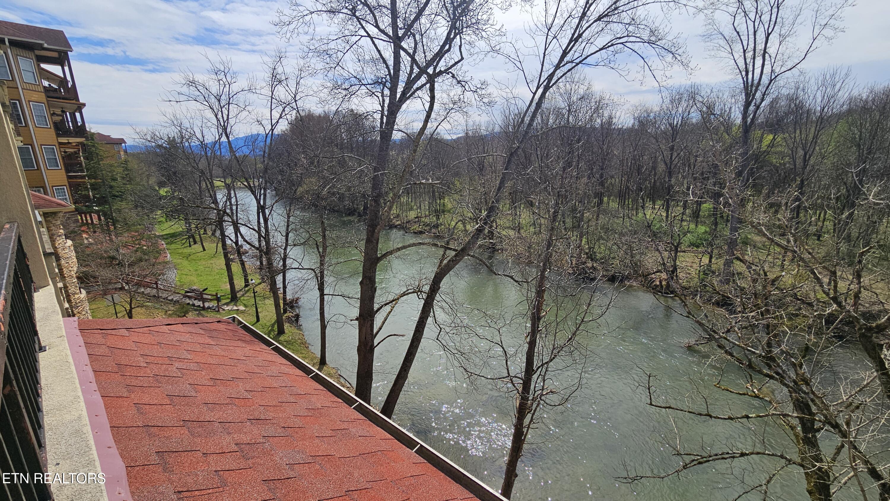 615 River Place Way Sevierville TN 37862