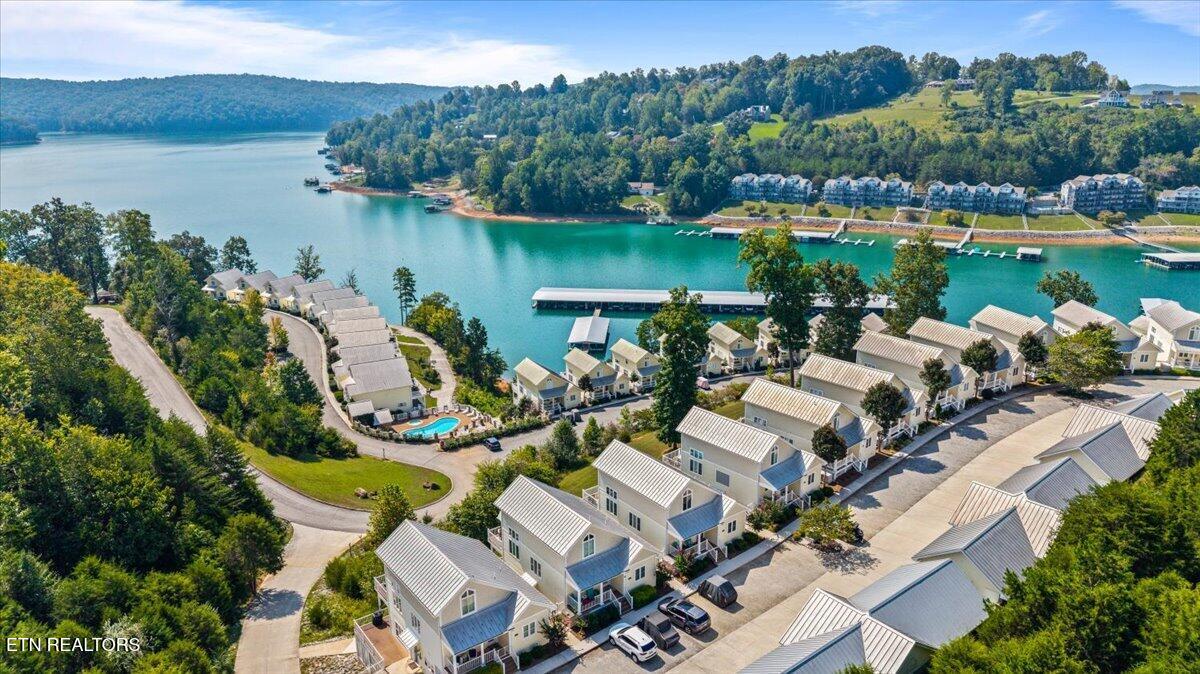 131 N Deer Village Lane Lafollette TN 37766