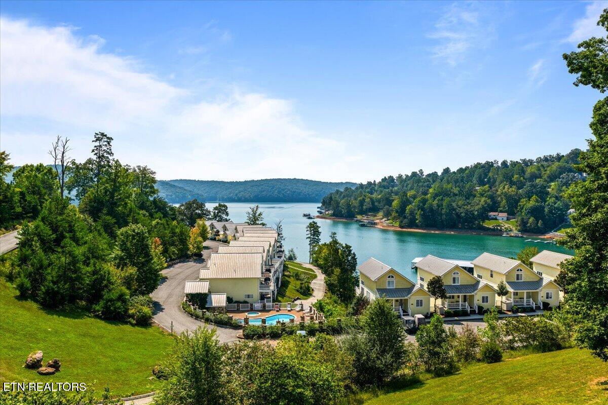 131 N Deer Village Lane Lafollette TN 37766