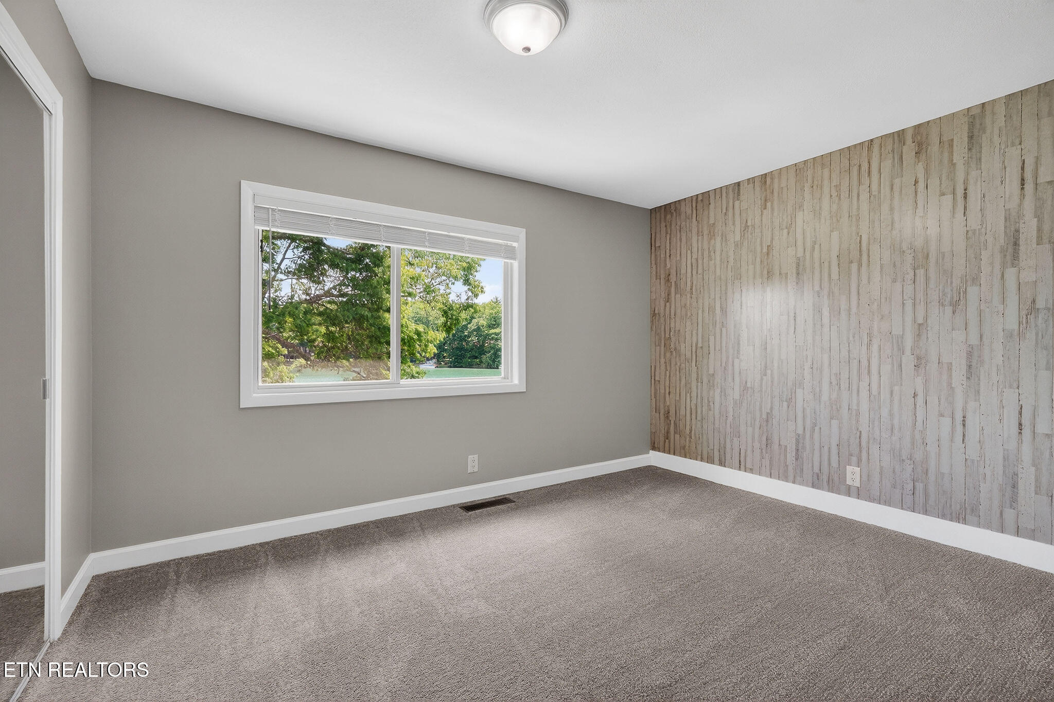 65 Lakeshore Terrace Crossville TN 38558