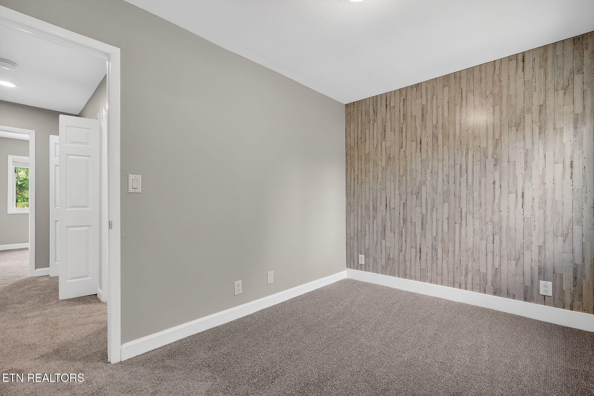 65 Lakeshore Terrace Crossville TN 38558