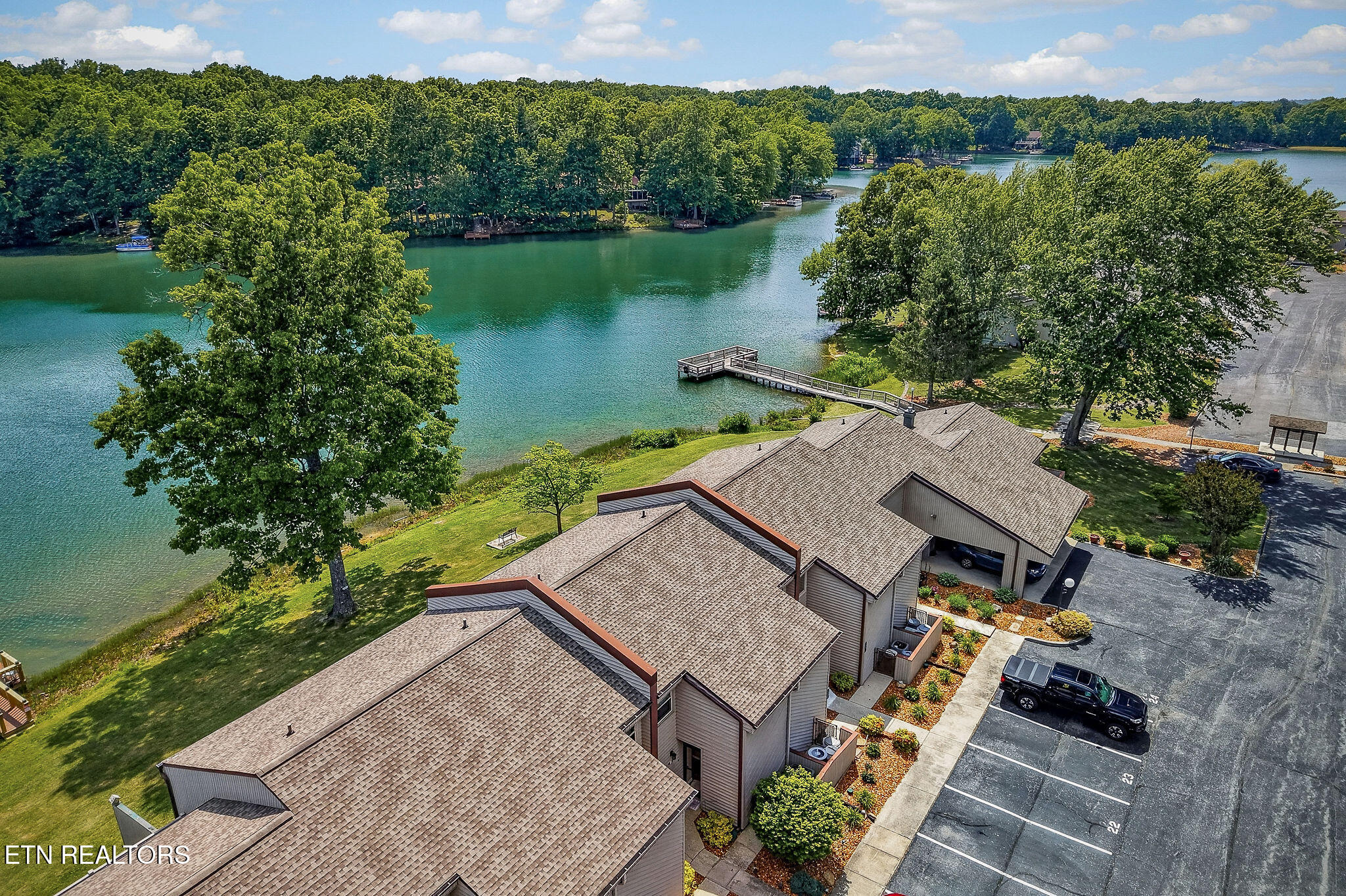 65 Lakeshore Terrace Crossville TN 38558