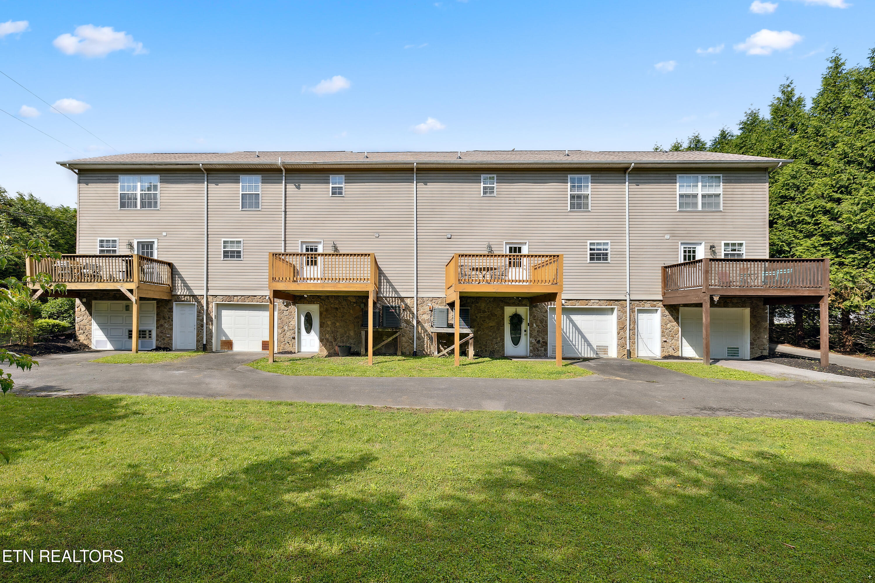 2655 High Valley Drive Pigeon Forge TN 37863