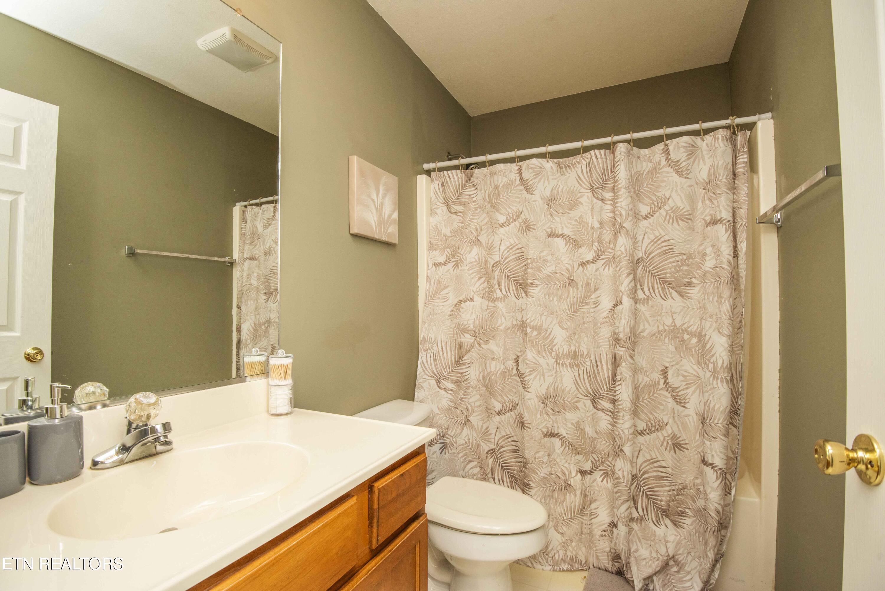 251 Eaton Village Trace Lenoir City TN 37771