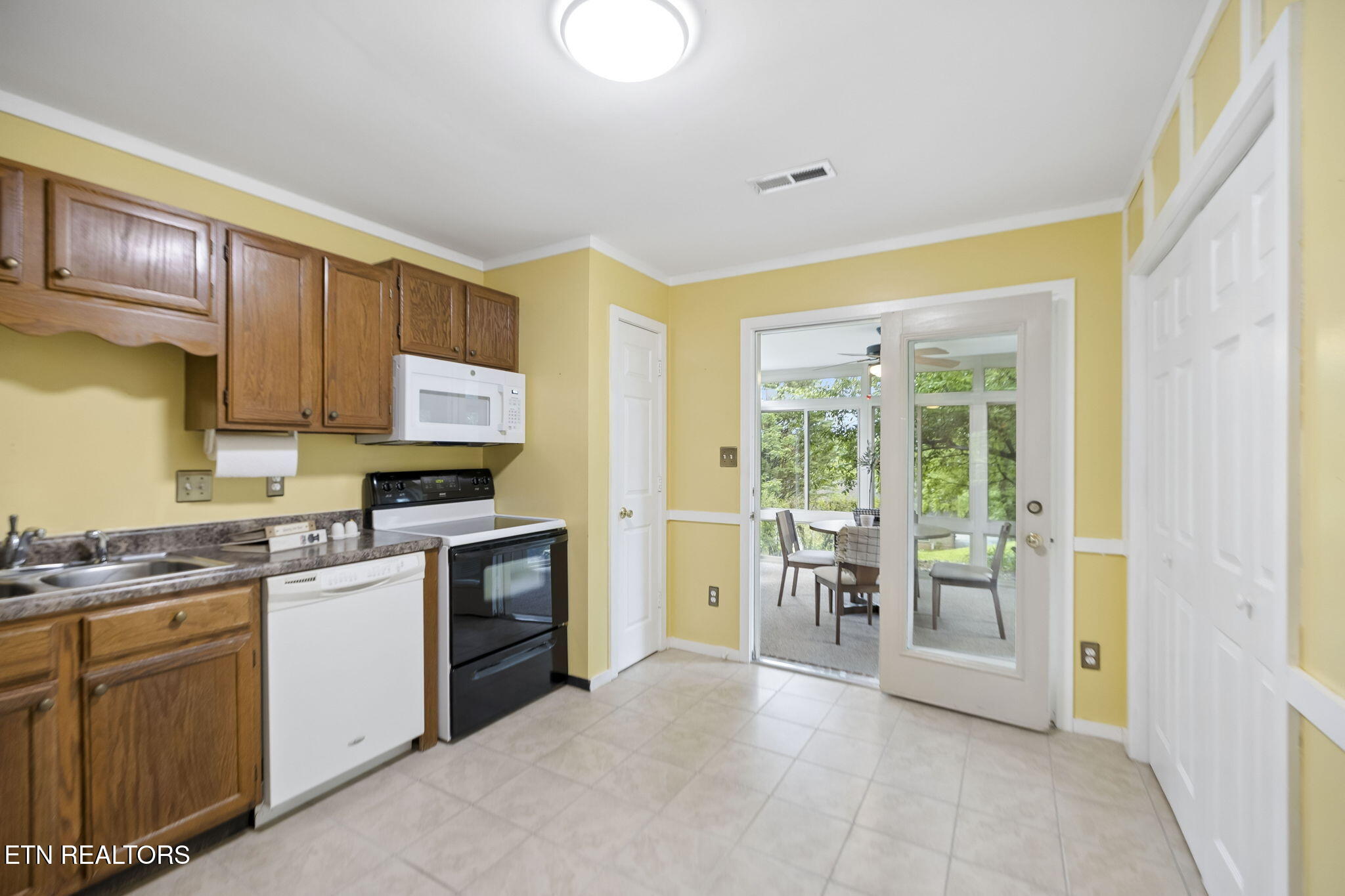 1134 Fielding Drive Maryville TN 37804