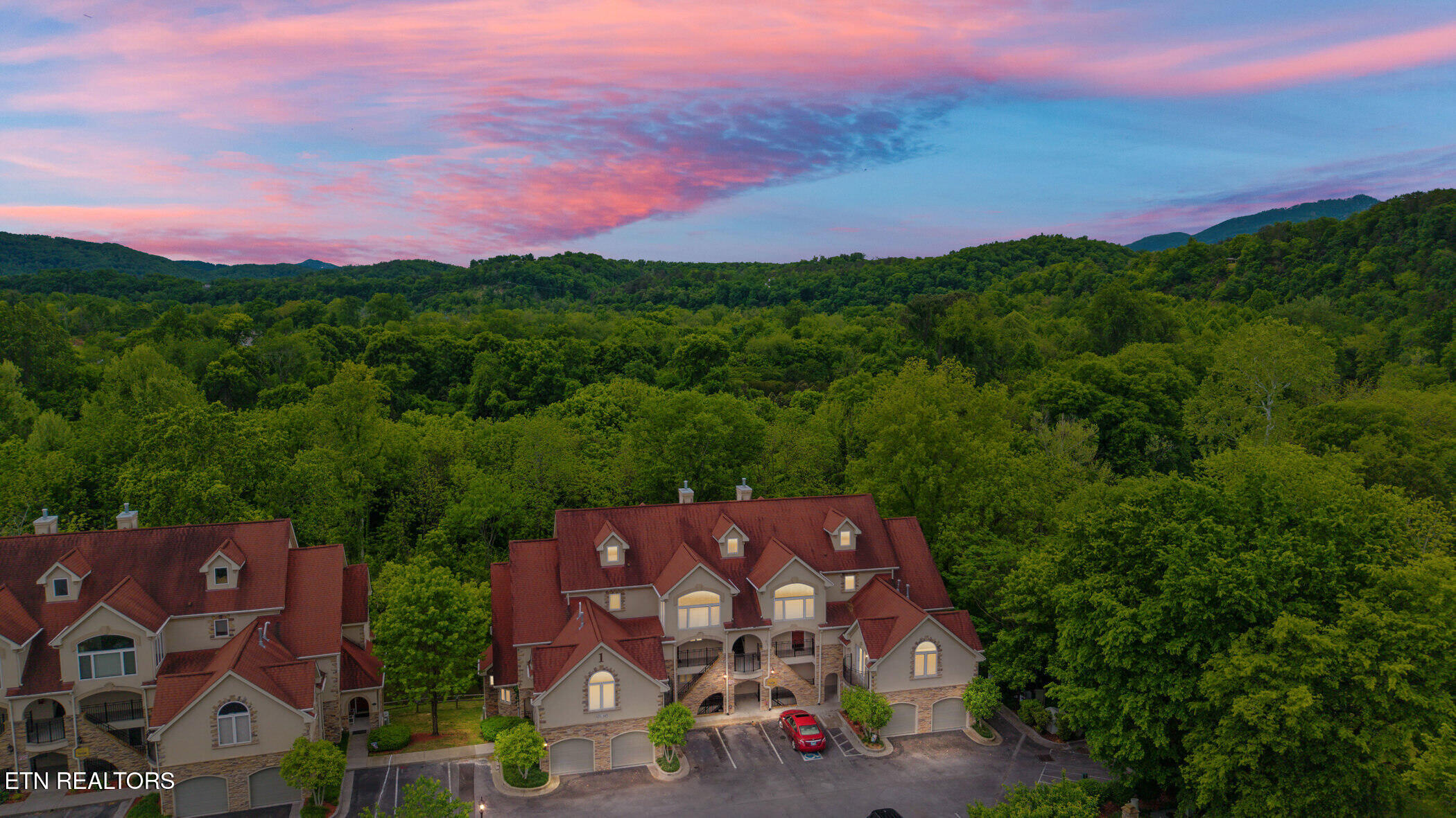 643 River Place Way Sevierville TN 37862