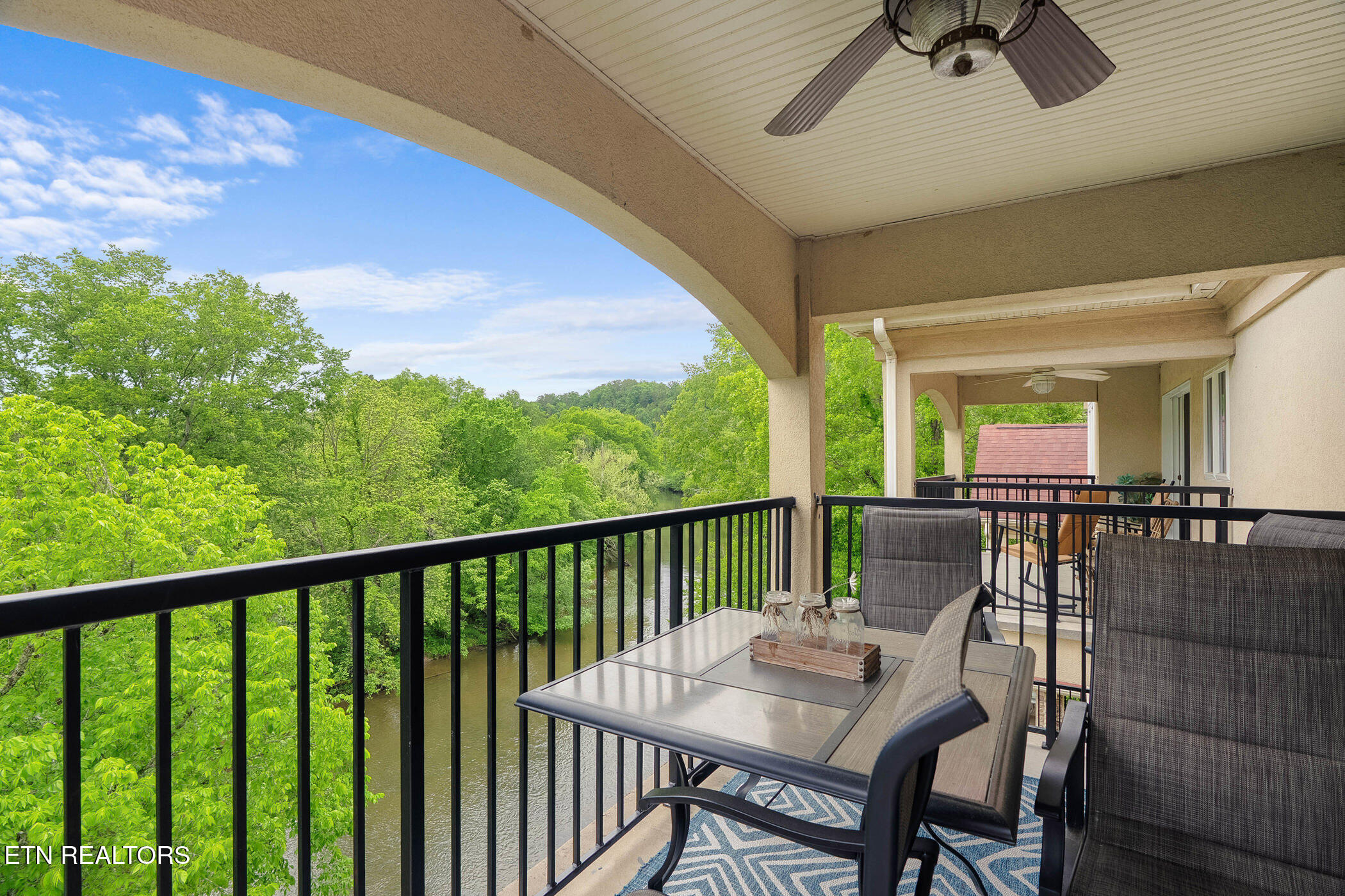 643 River Place Way Sevierville TN 37862