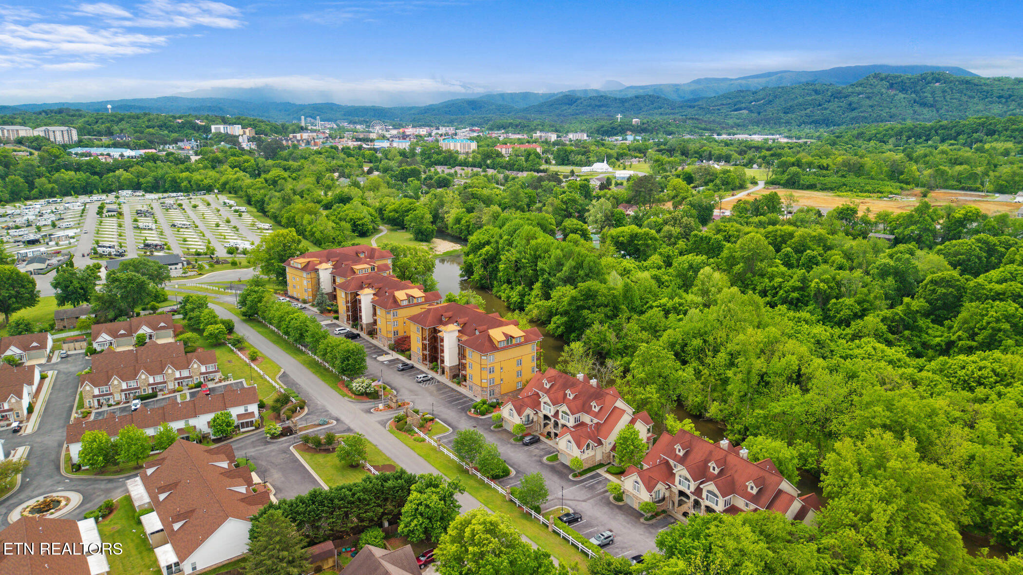 643 River Place Way Sevierville TN 37862