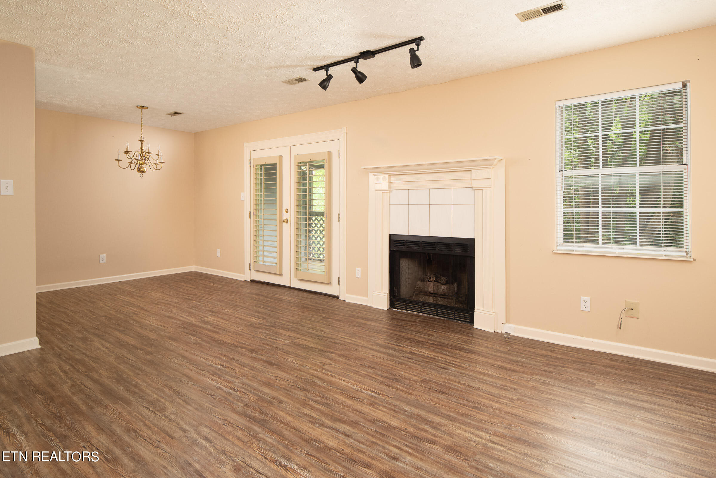 8600 Olde Colony Trail Unit 100 Knoxville TN 37923