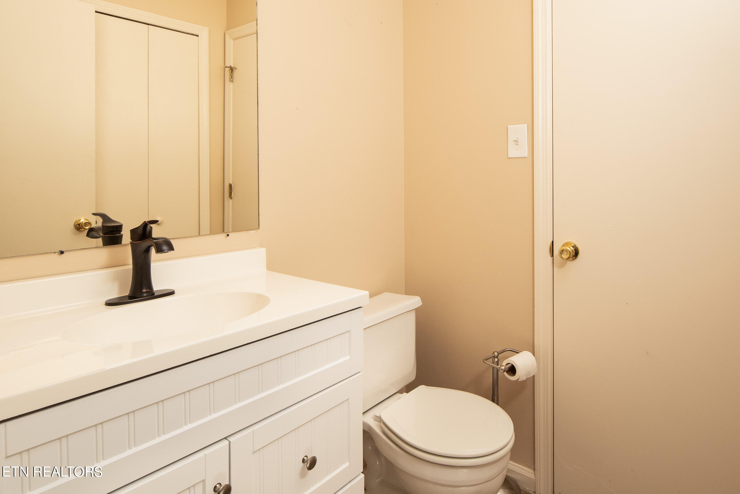 8600 Olde Colony Trail Unit 100 Knoxville TN 37923