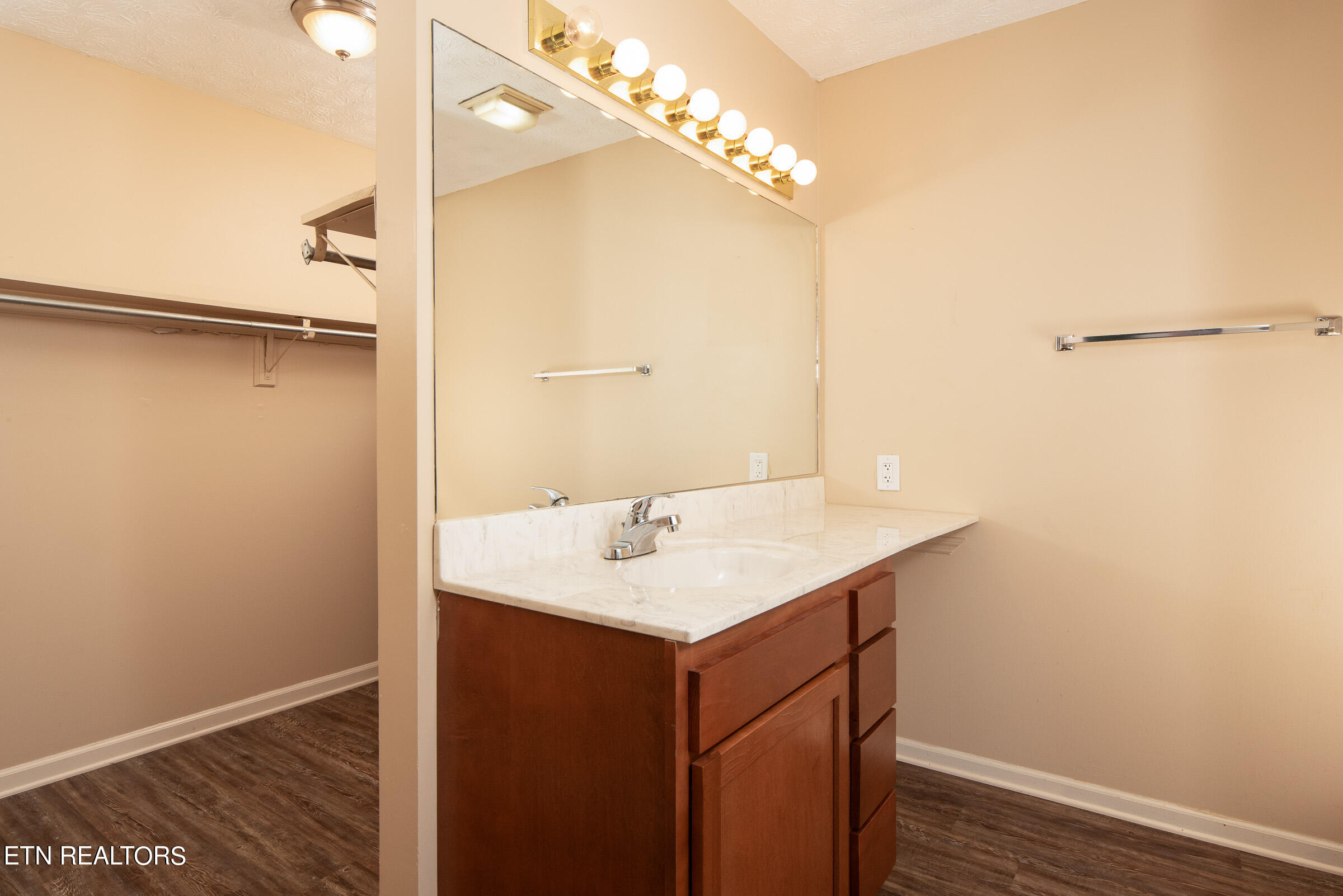 8600 Olde Colony Trail Unit 100 Knoxville TN 37923
