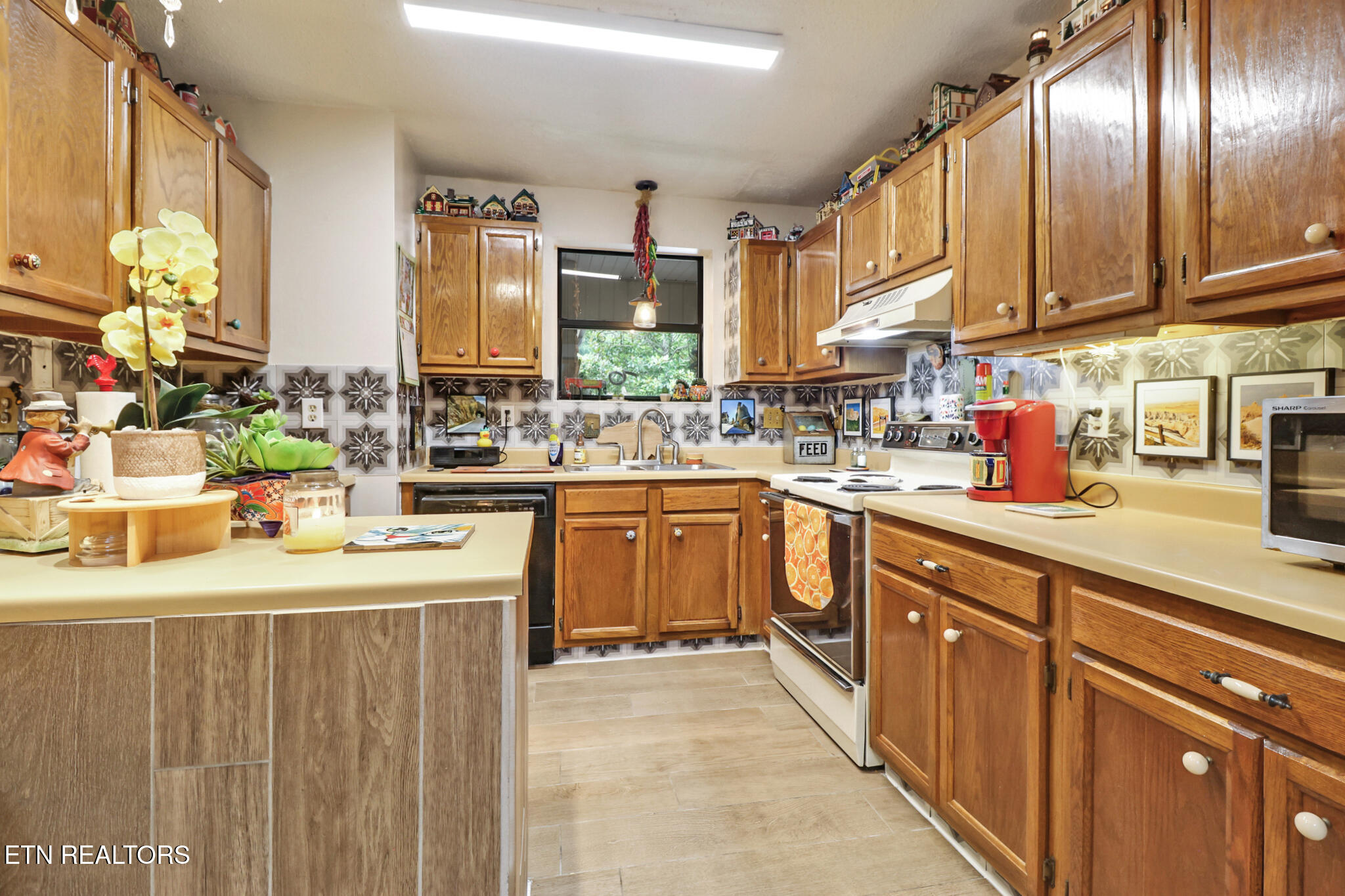 33 Big Horn Loop Crossville TN 38572