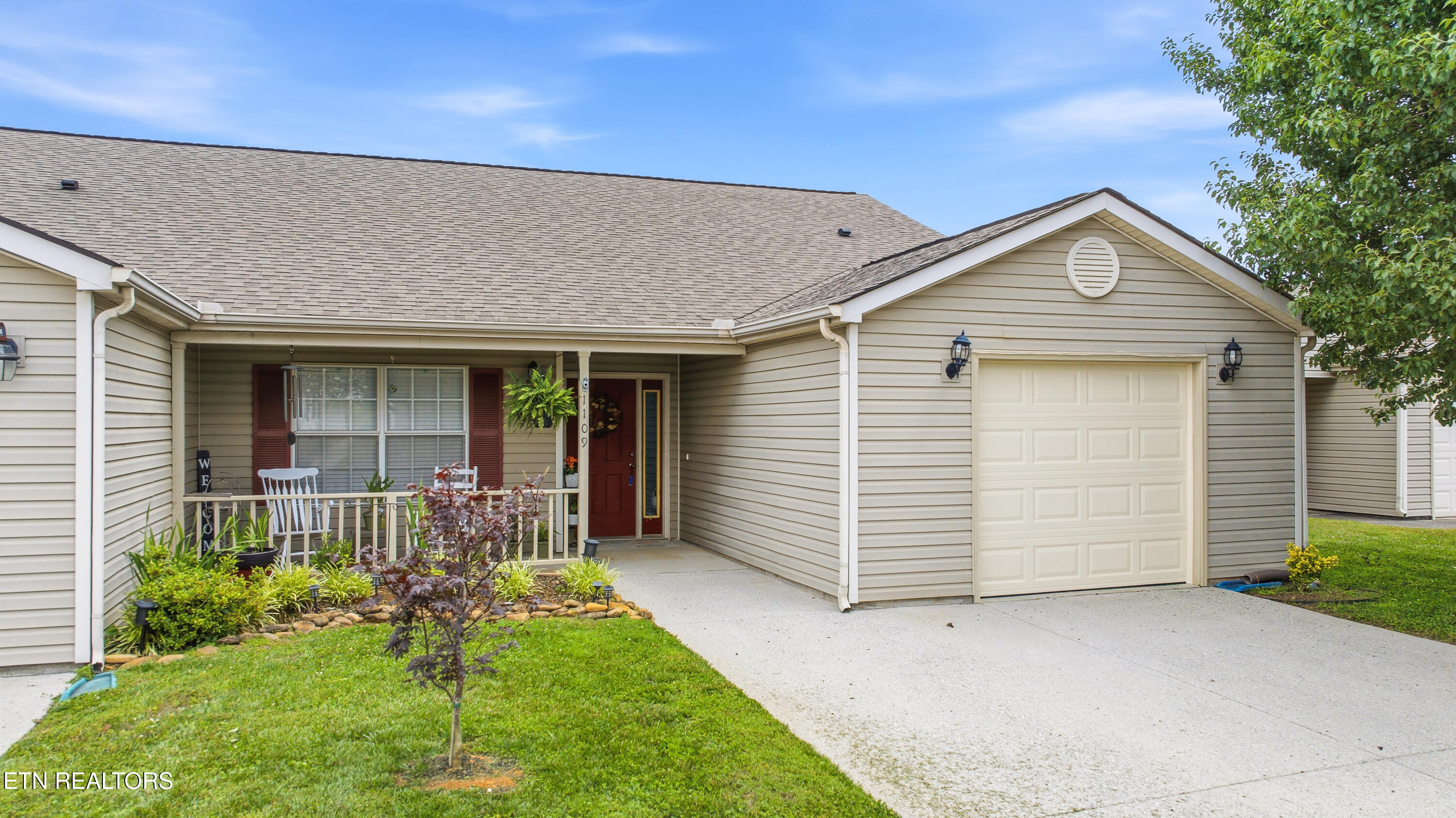 Knoxville TN, 1109 Woodsprings Drive