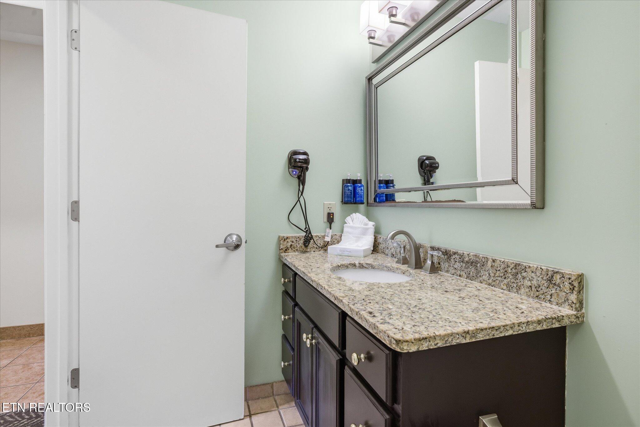 225 Collier Drive, Unit 2410 Sevierville TN 37862