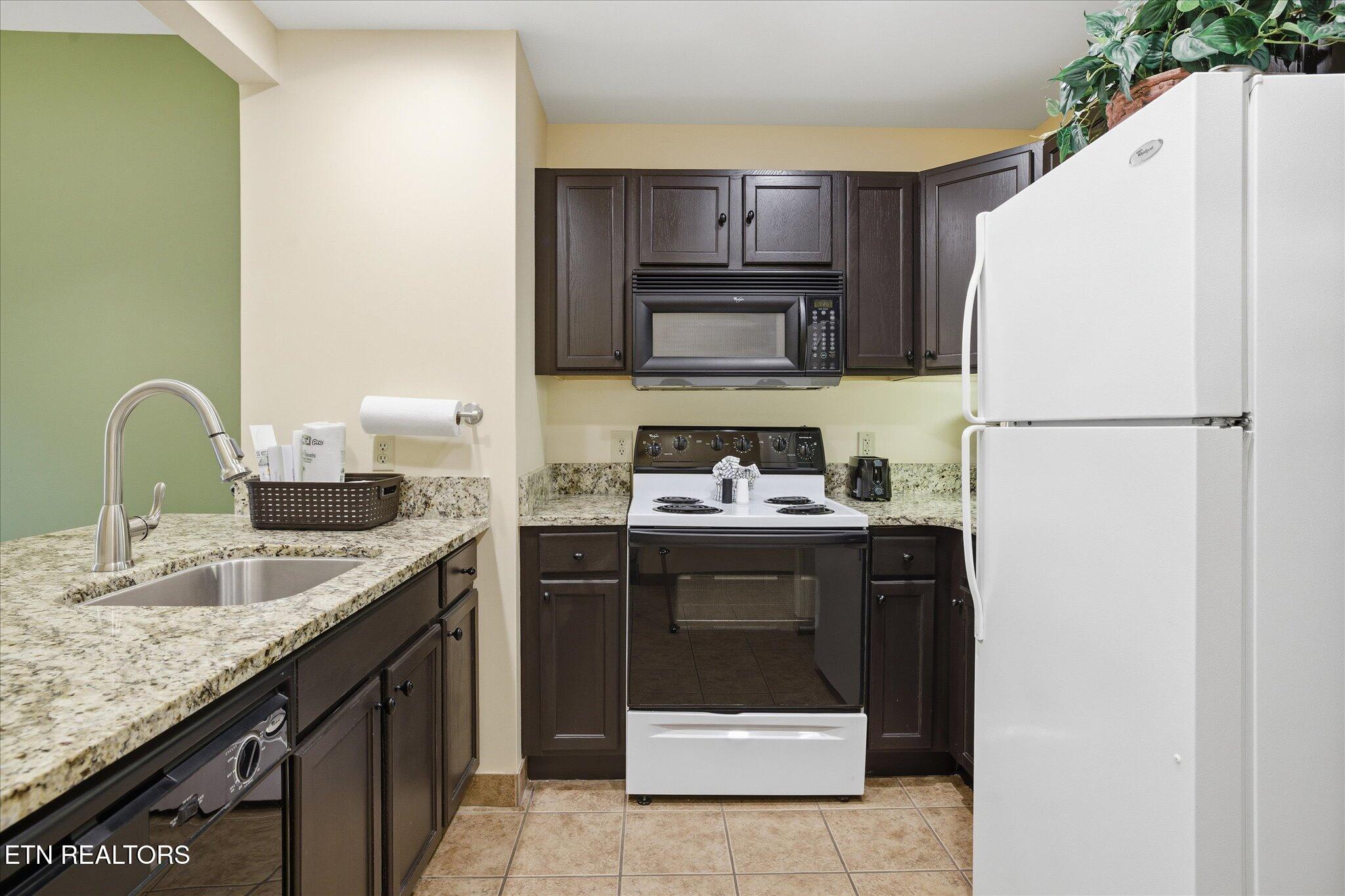 225 Collier Drive, Unit 2410 Sevierville TN 37862