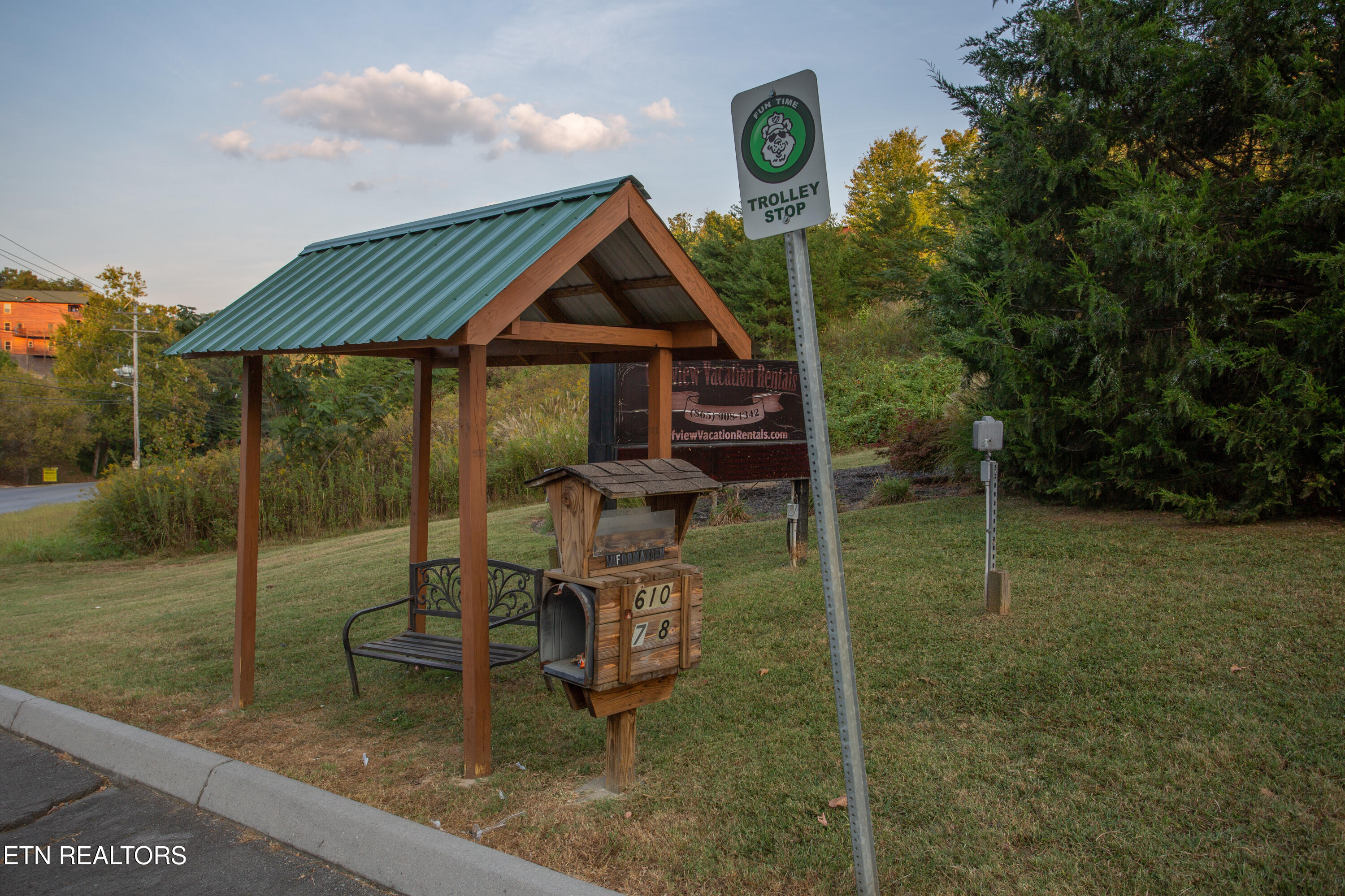 820 Golf View Boulevard Pigeon Forge TN 37863