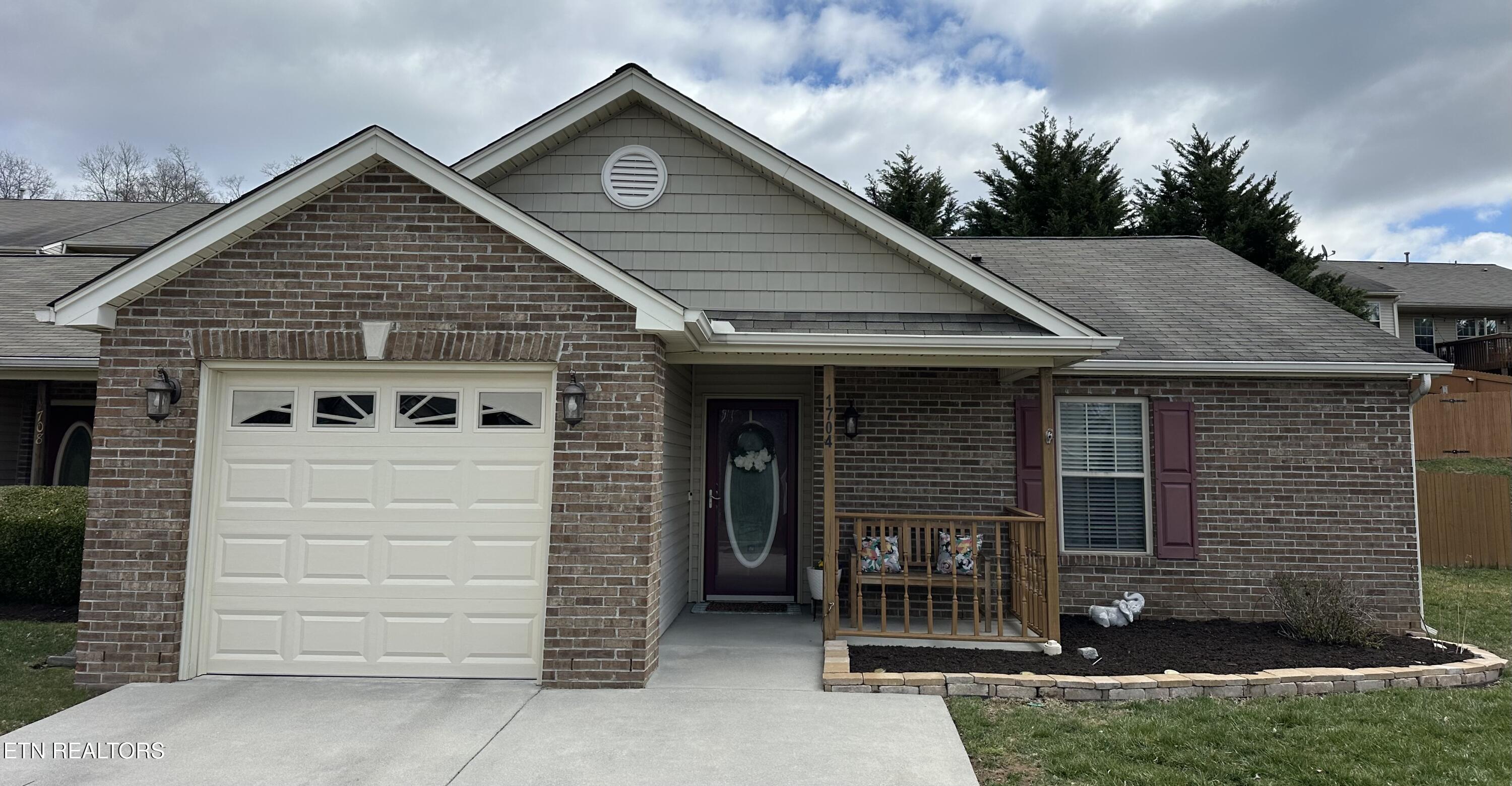 1704 Appian Way Knoxville TN 37923