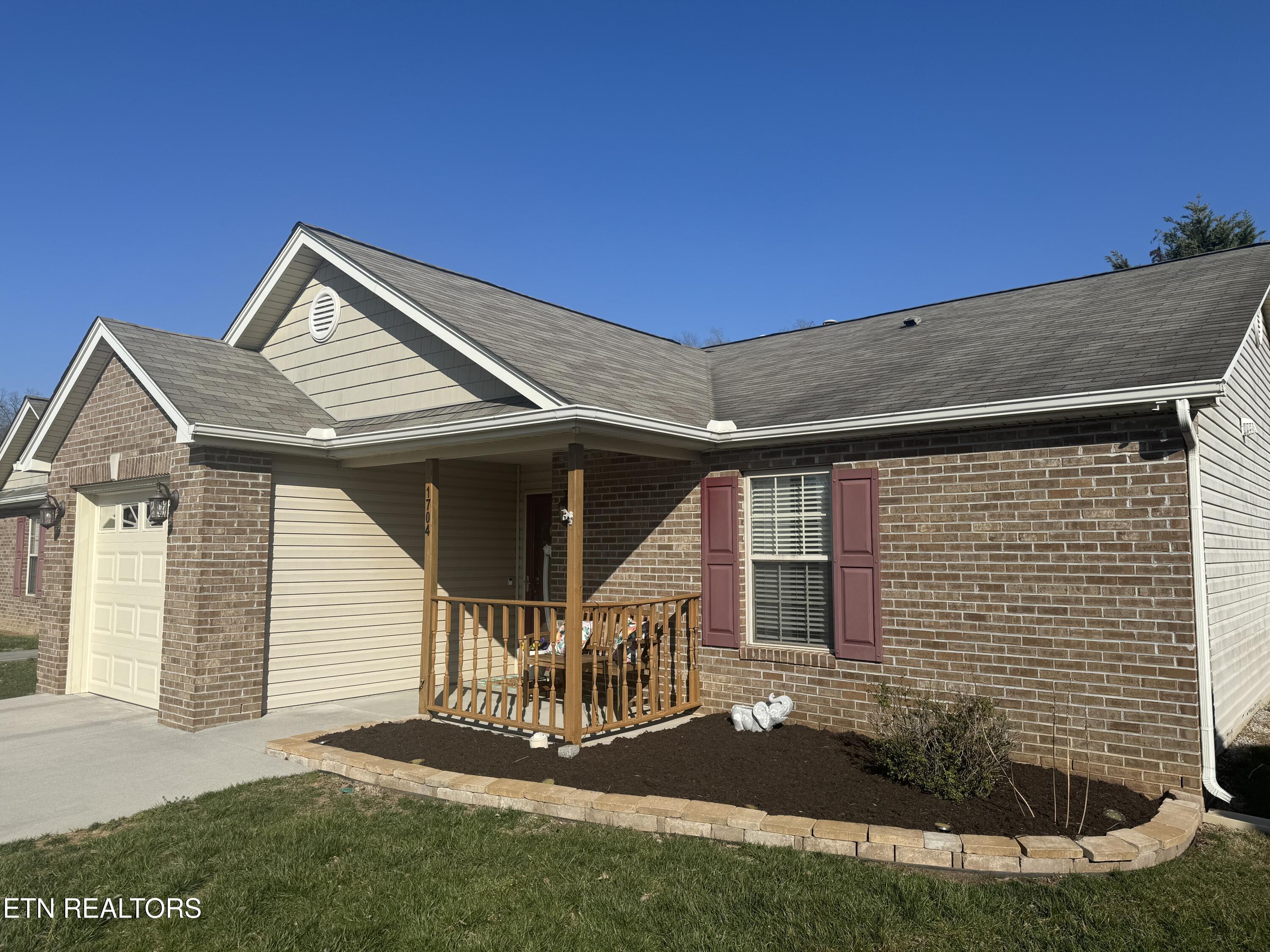 1704 Appian Way Knoxville TN 37923