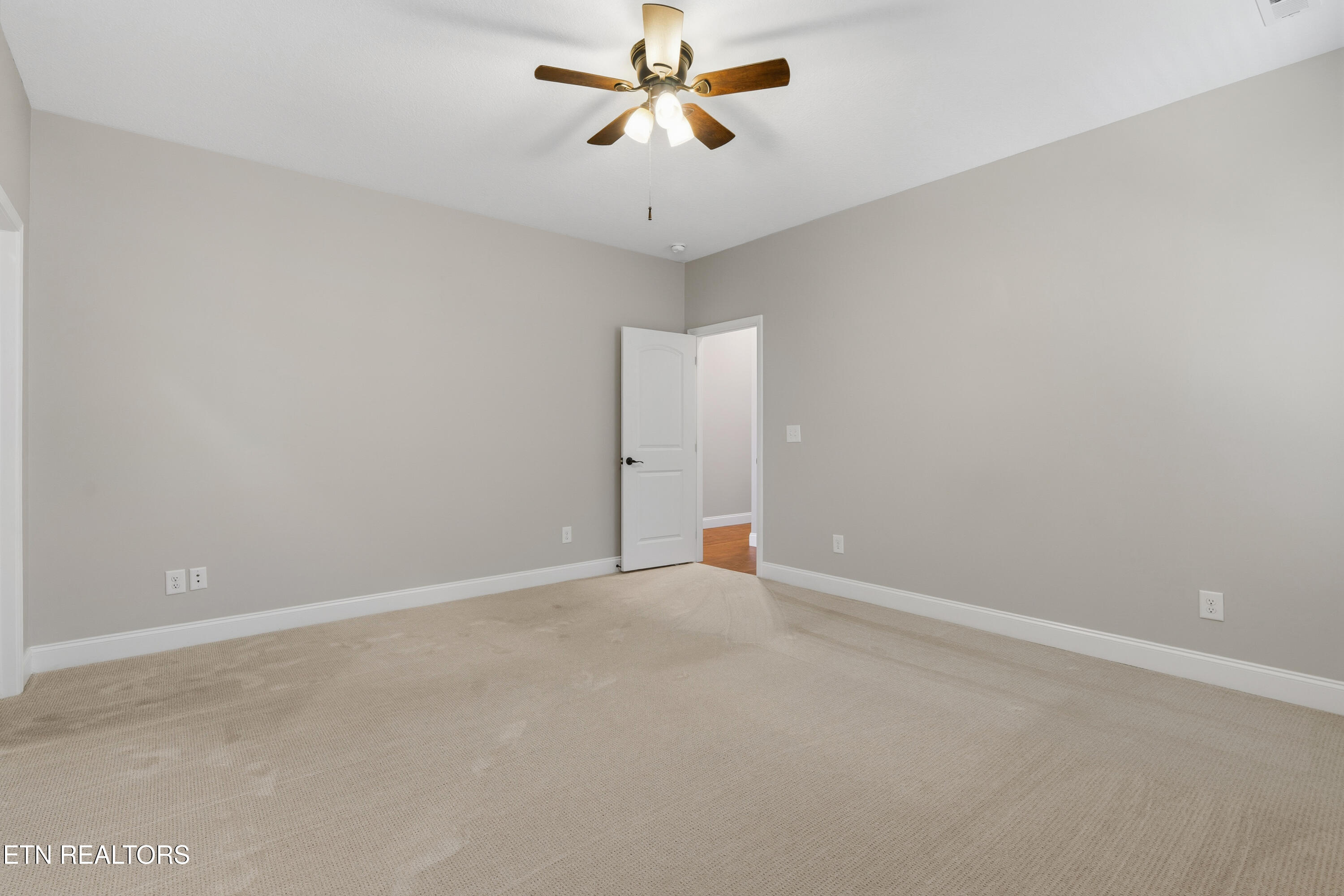 1117 Fellin View Way Sevierville TN 37876