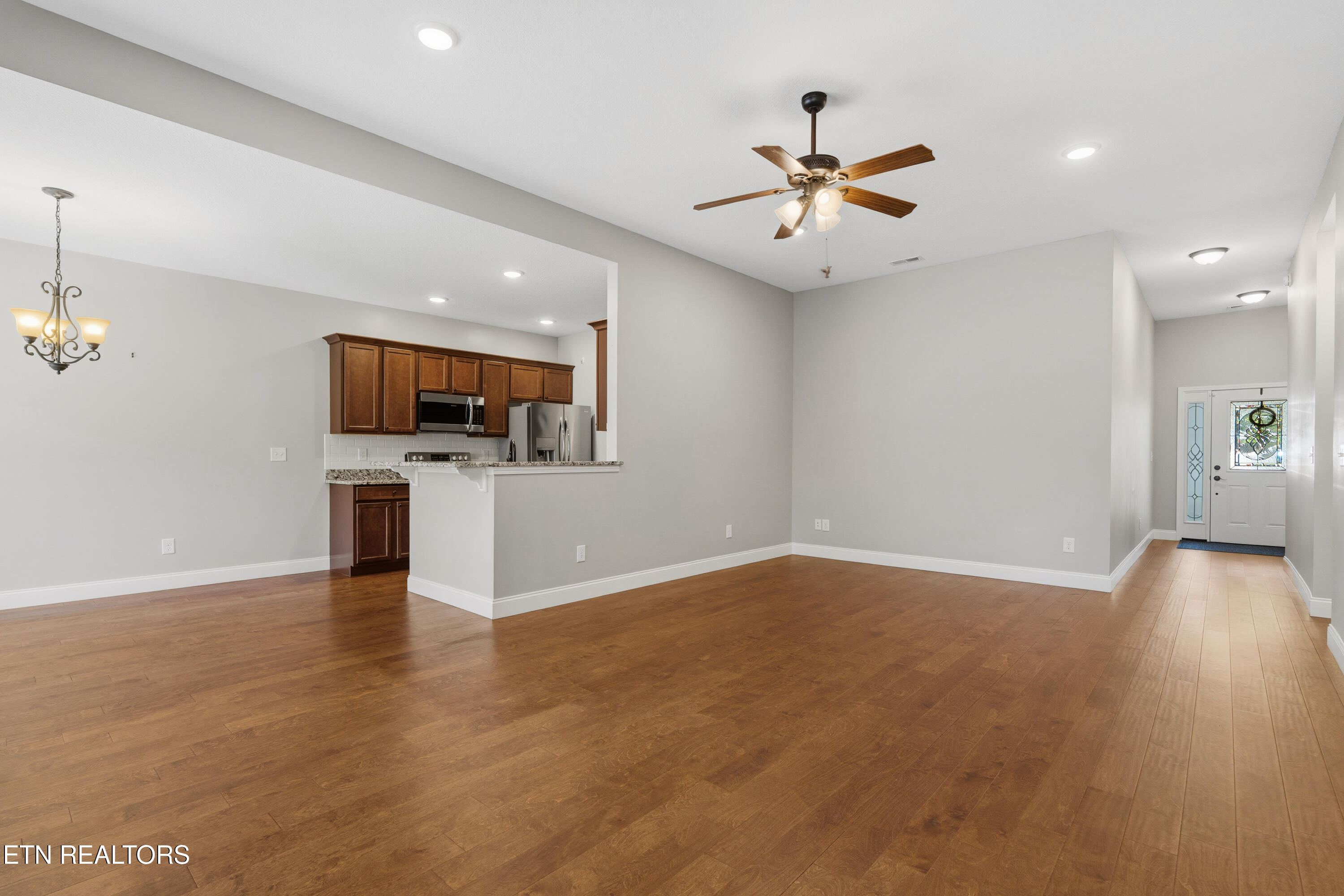 1117 Fellin View Way Sevierville TN 37876
