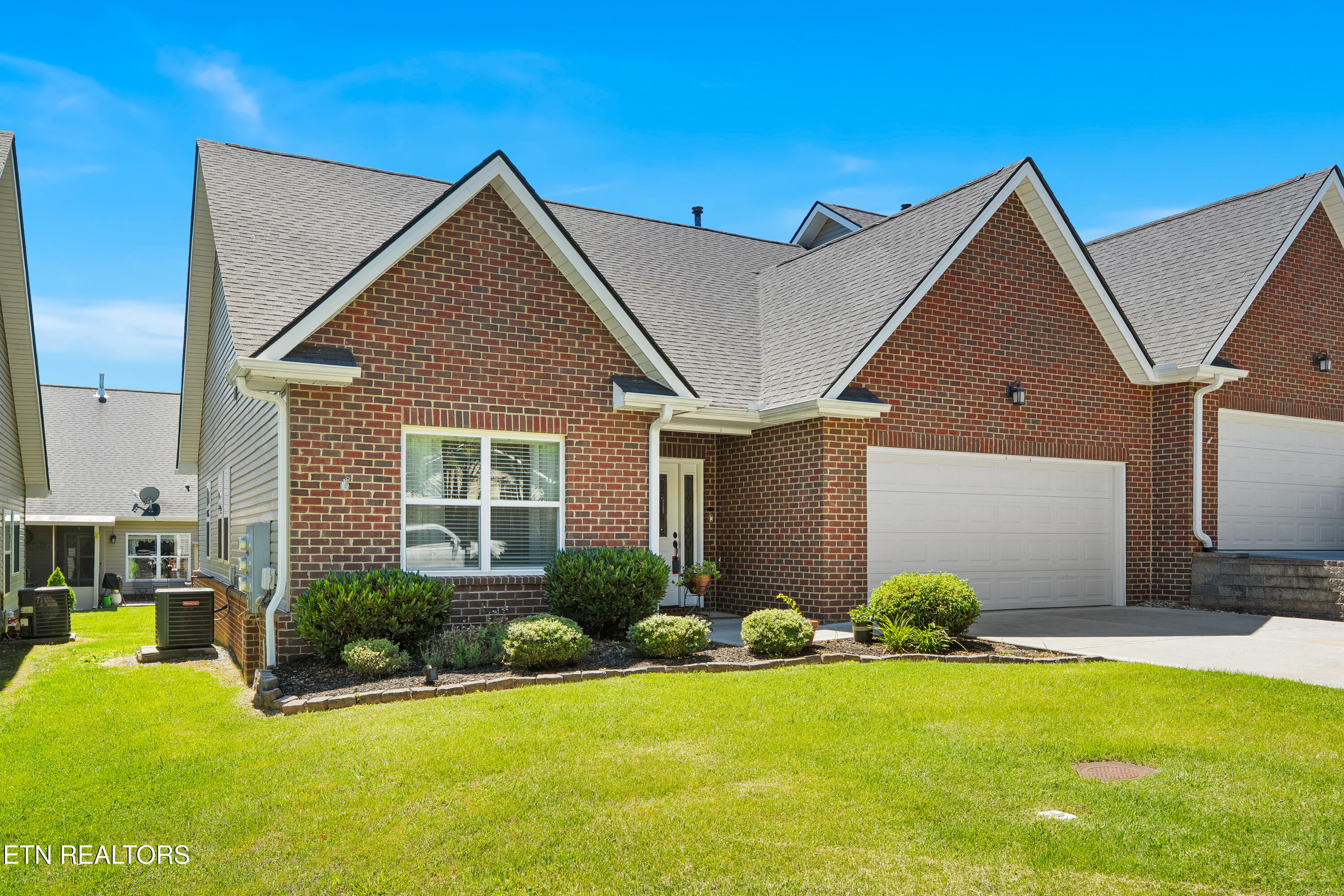 1117 Fellin View Way Sevierville TN 37876