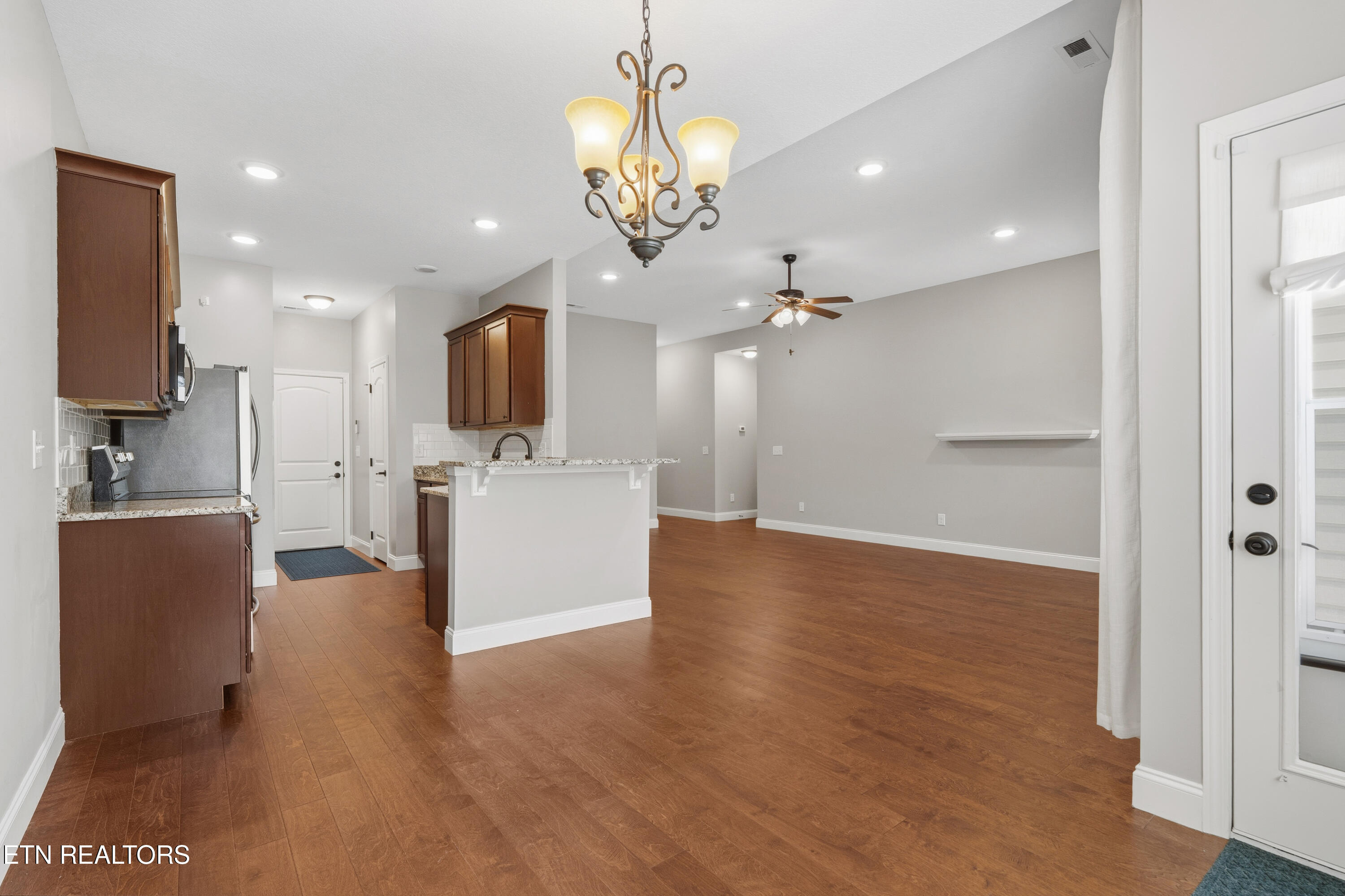 1117 Fellin View Way Sevierville TN 37876
