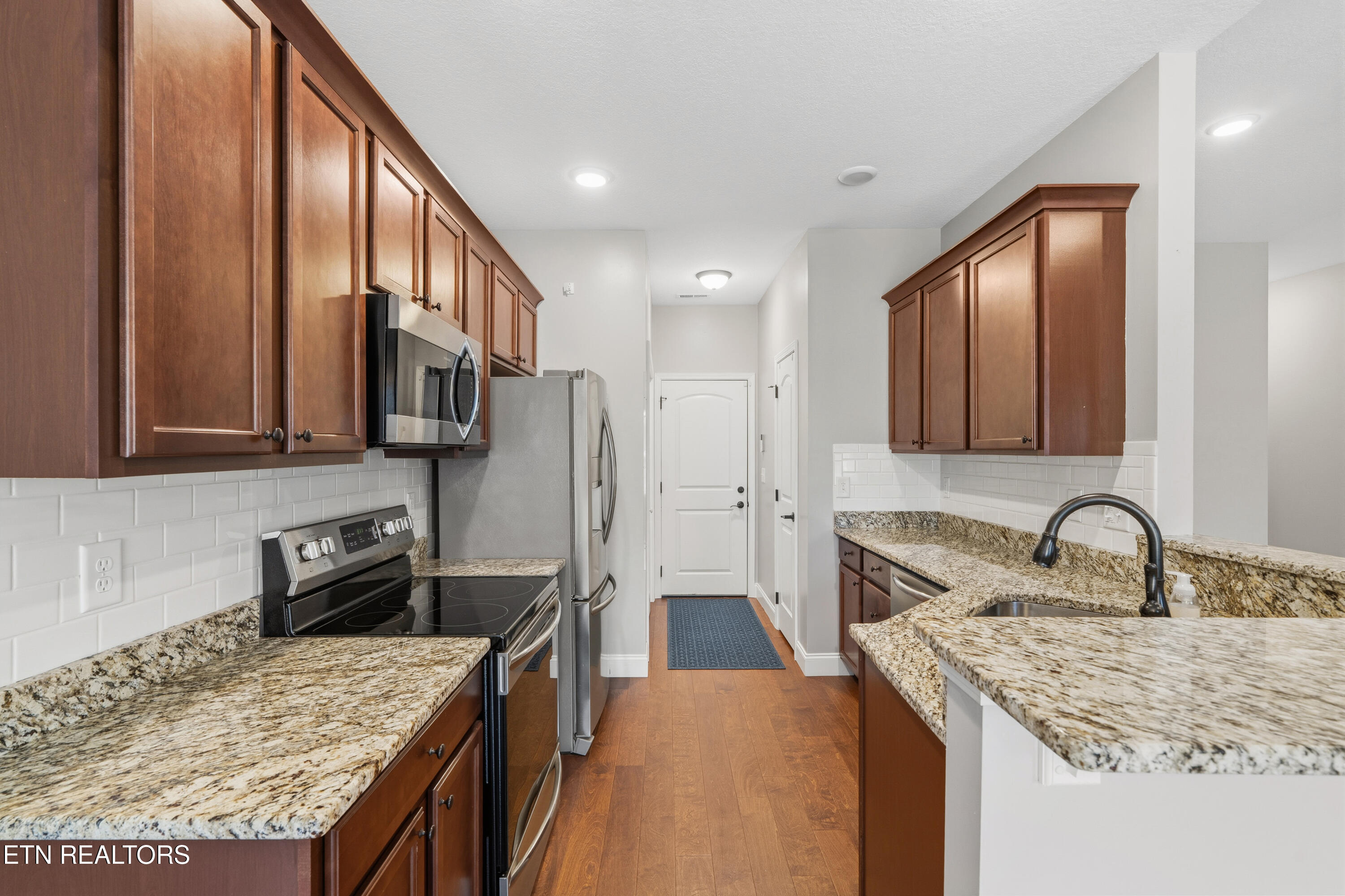 1117 Fellin View Way Sevierville TN 37876