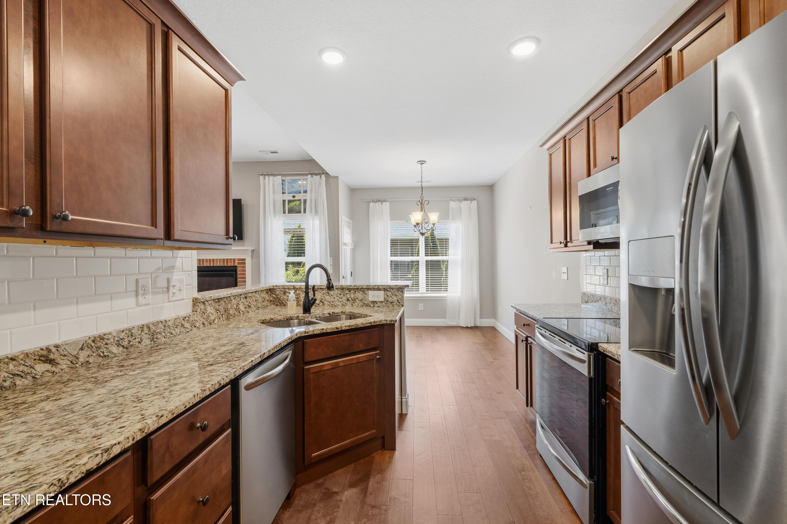 1117 Fellin View Way Sevierville TN 37876