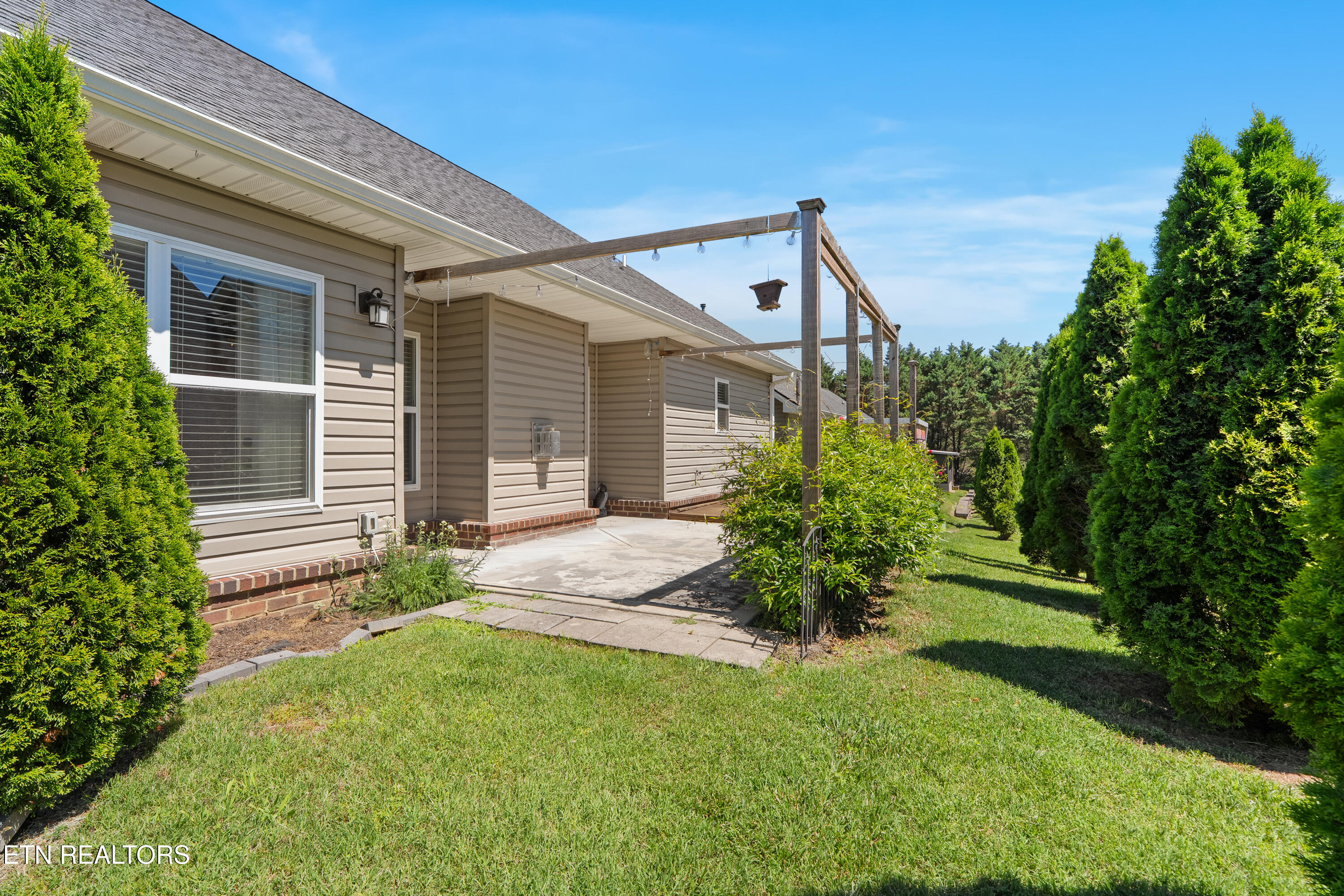 1117 Fellin View Way Sevierville TN 37876