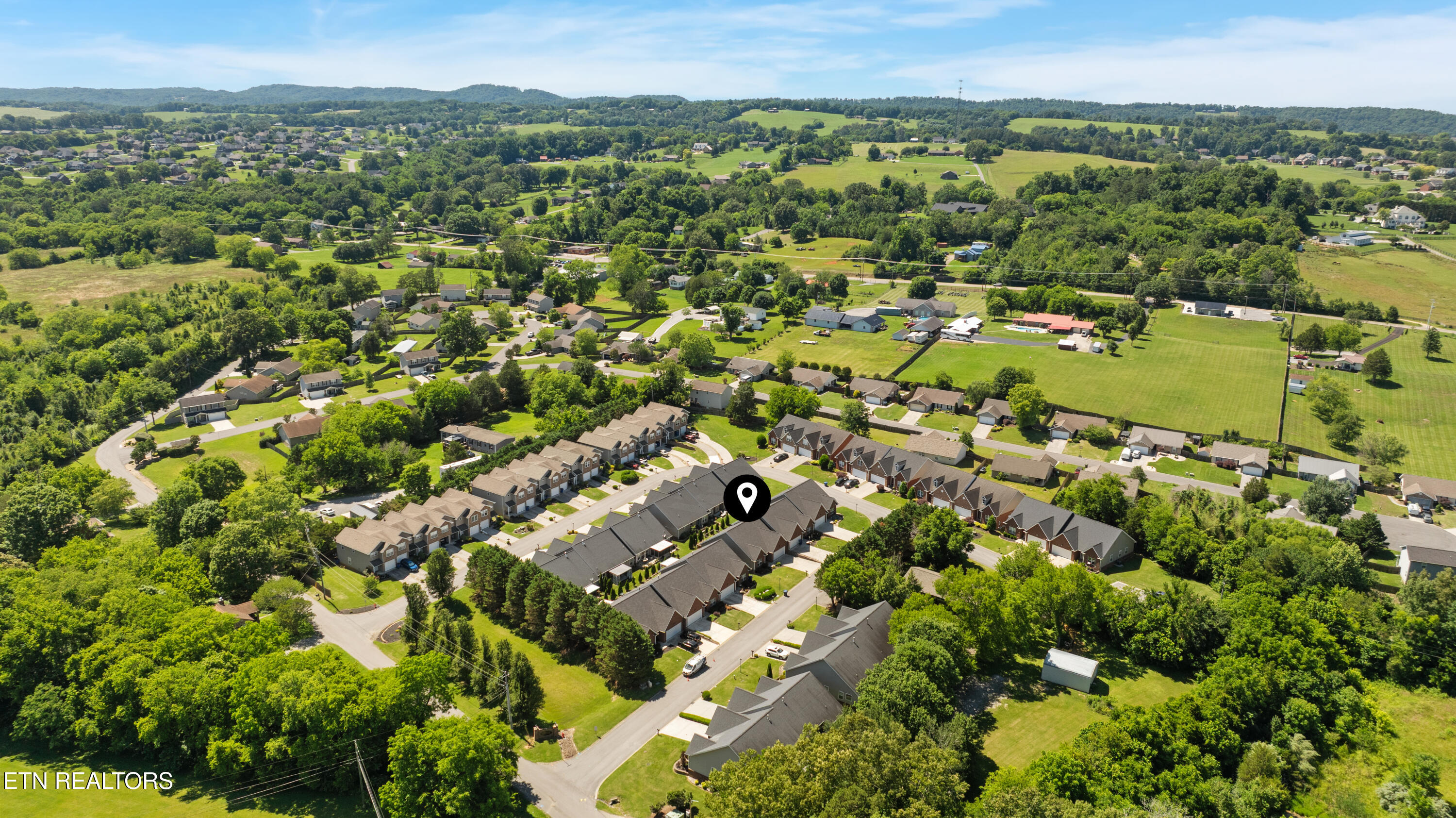 1117 Fellin View Way Sevierville TN 37876