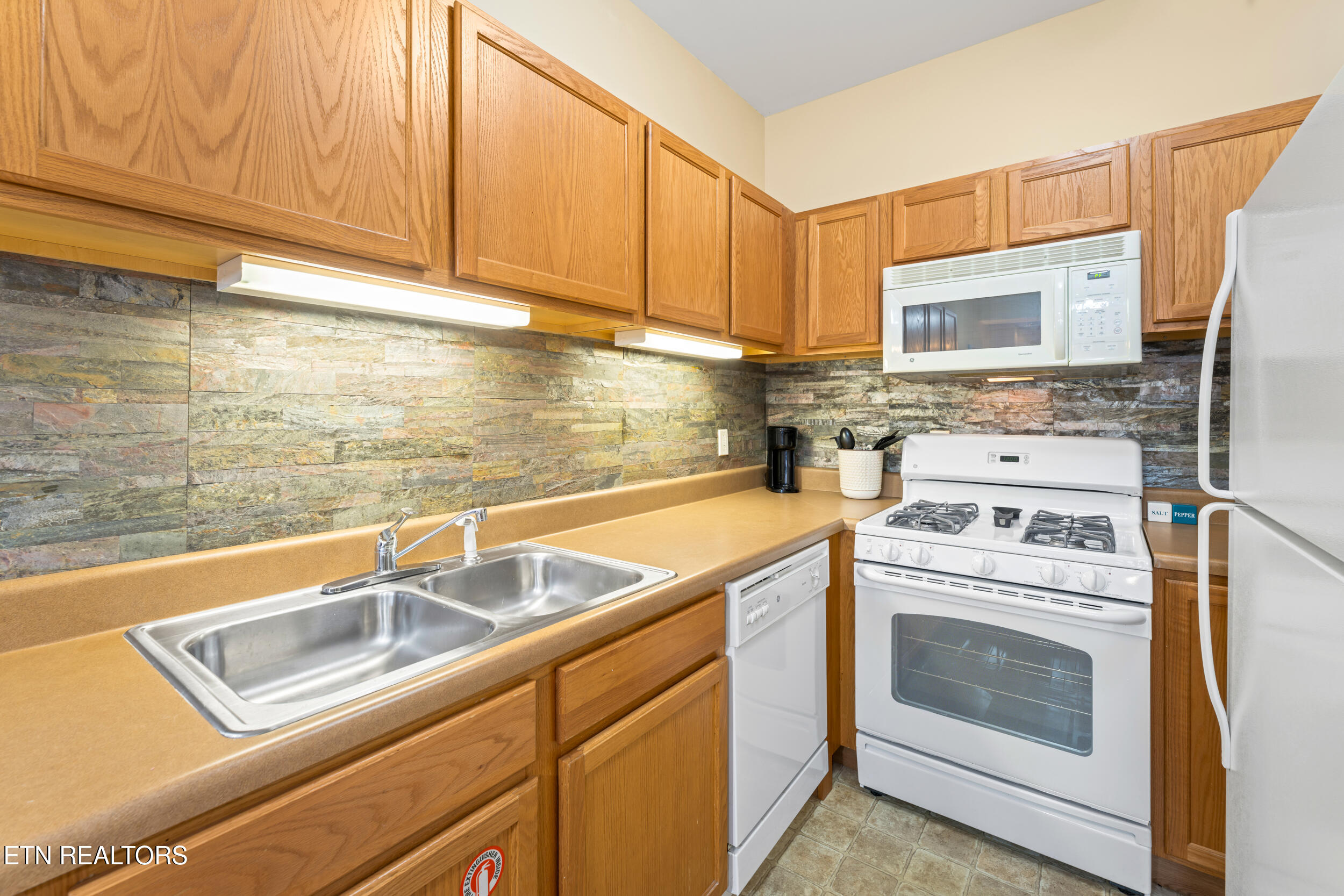 527 River Place Way, Unit 334 Sevierville TN 37862