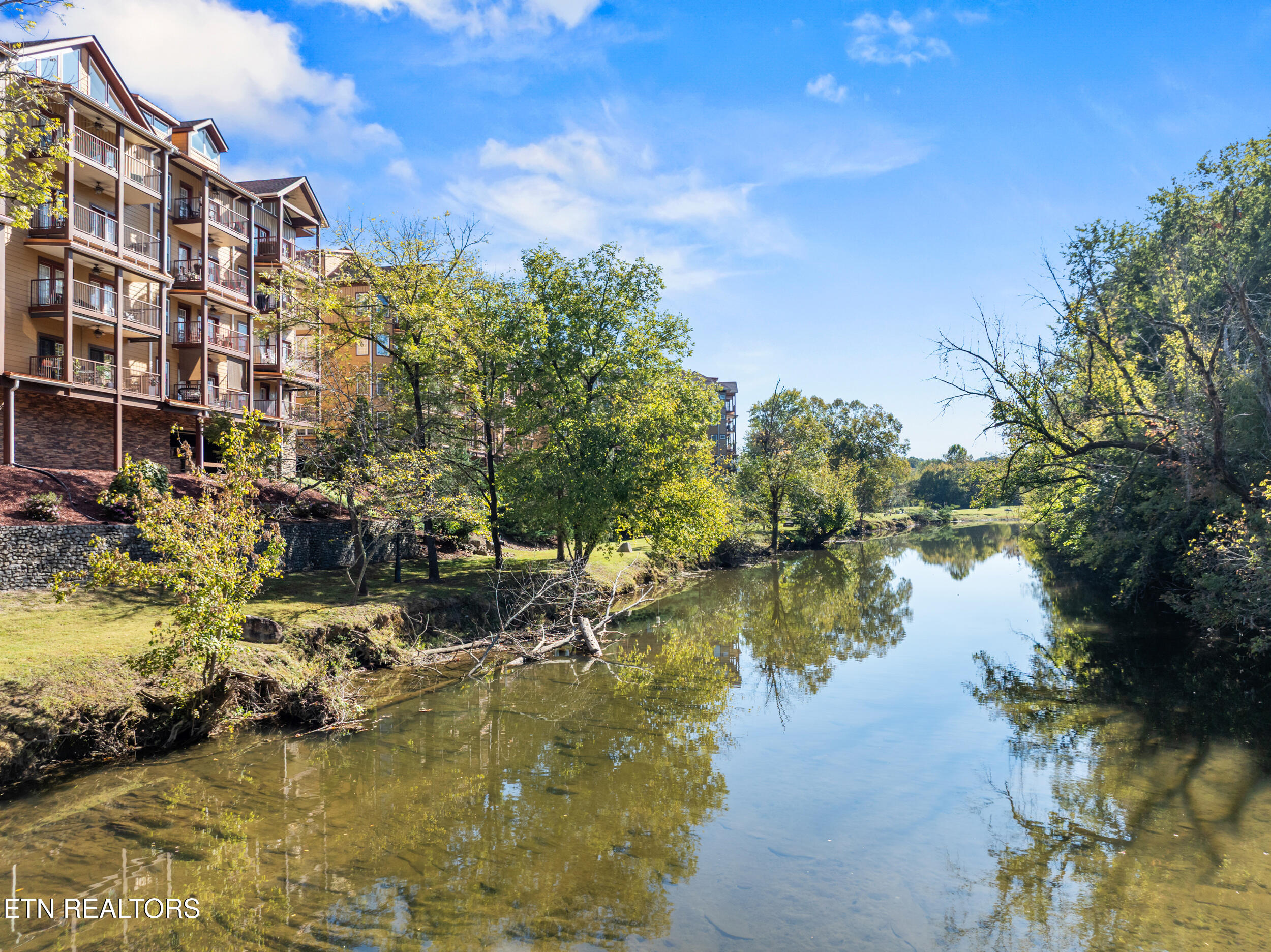 527 River Place Way, Unit 334 Sevierville TN 37862