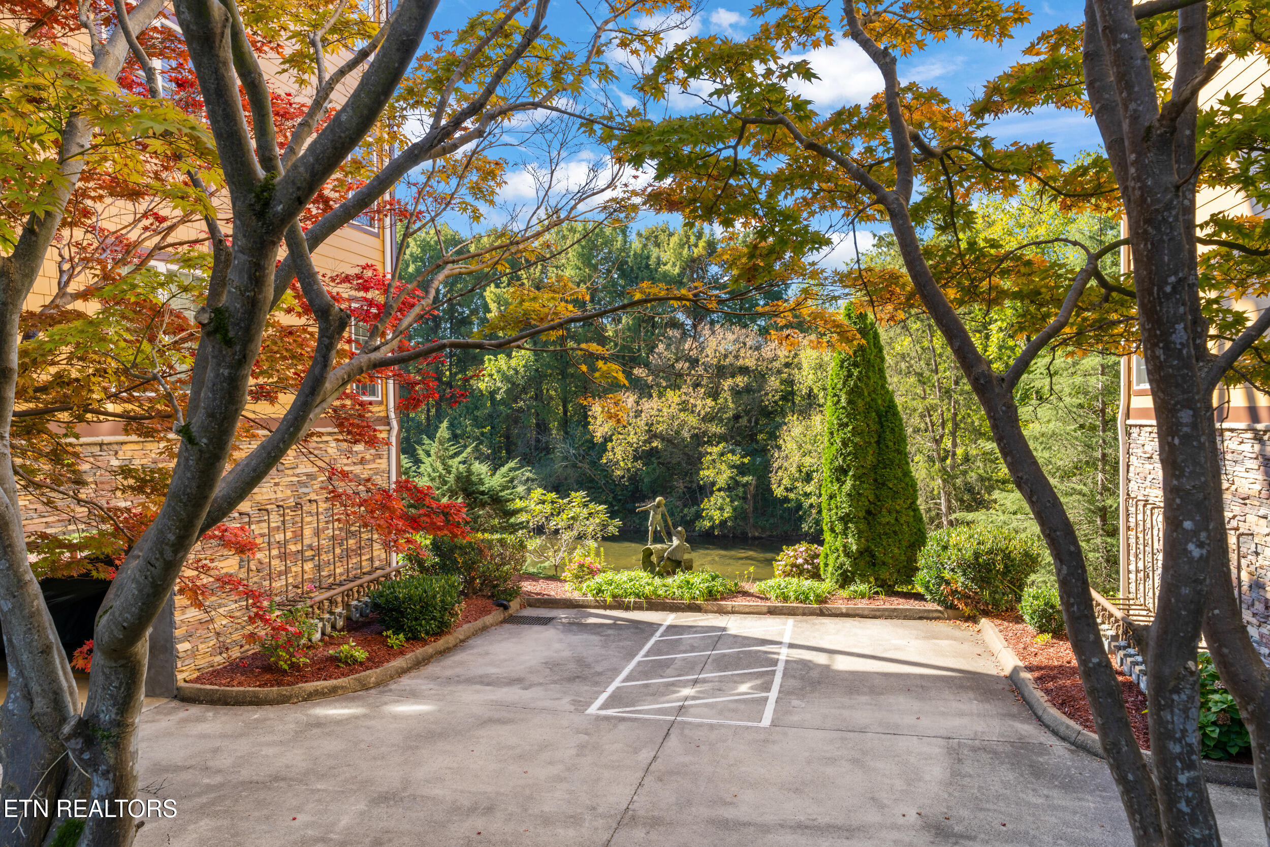 527 River Place Way, Unit 334 Sevierville TN 37862