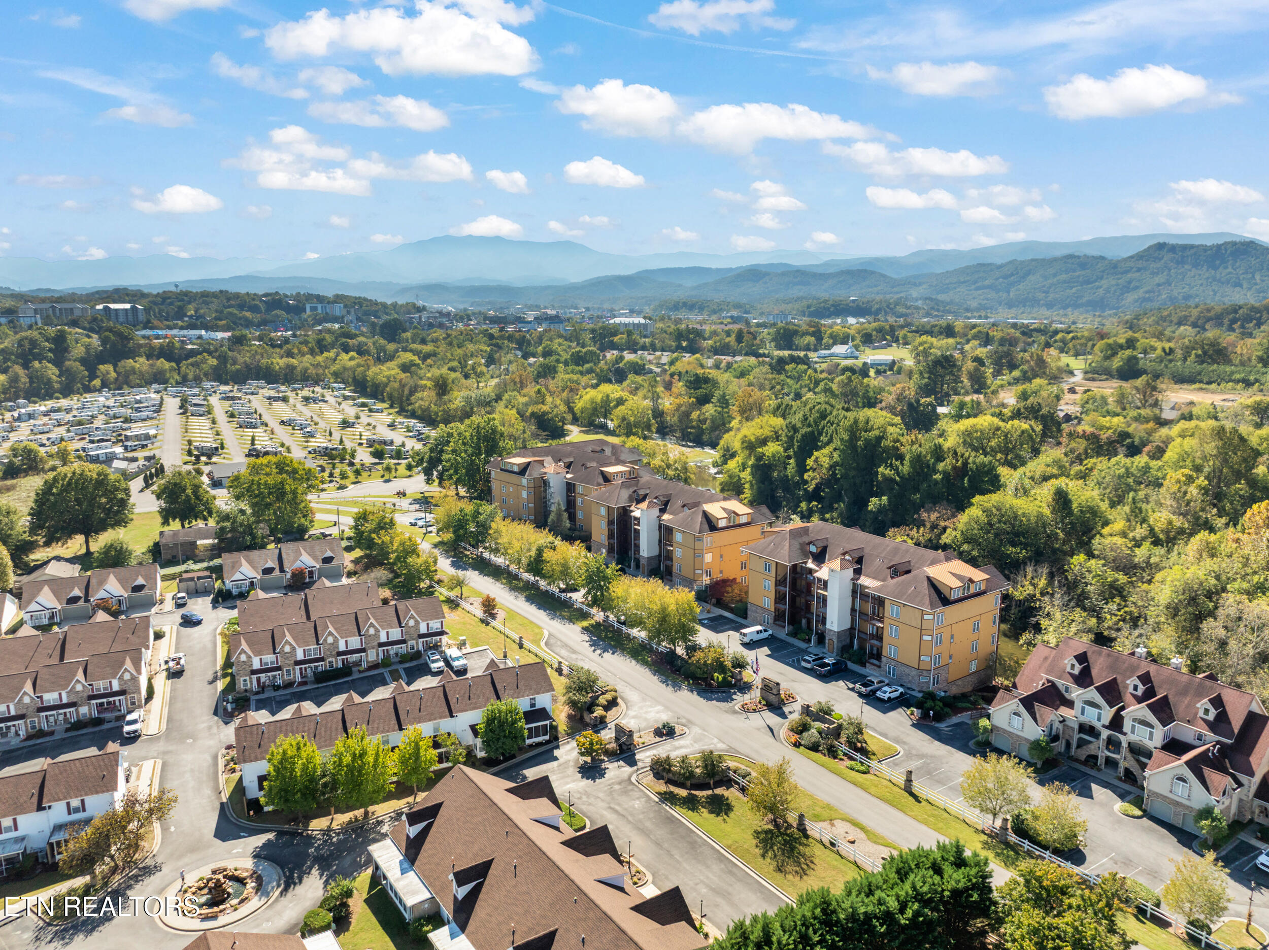 527 River Place Way, Unit 334 Sevierville TN 37862