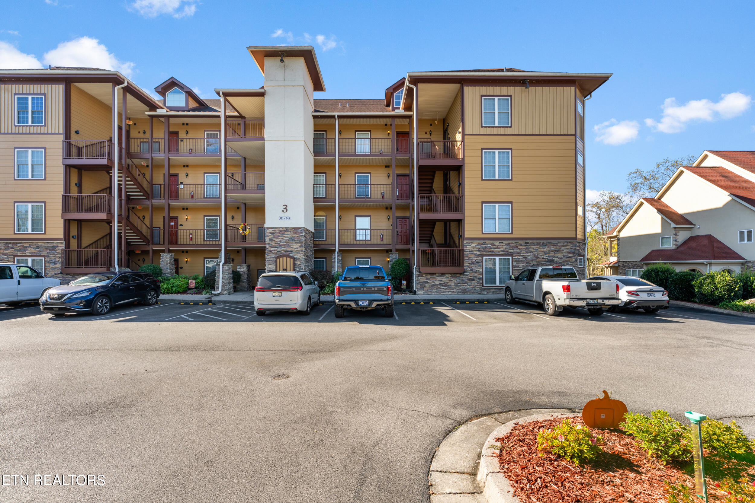 527 River Place Way, Unit 334 Sevierville TN 37862
