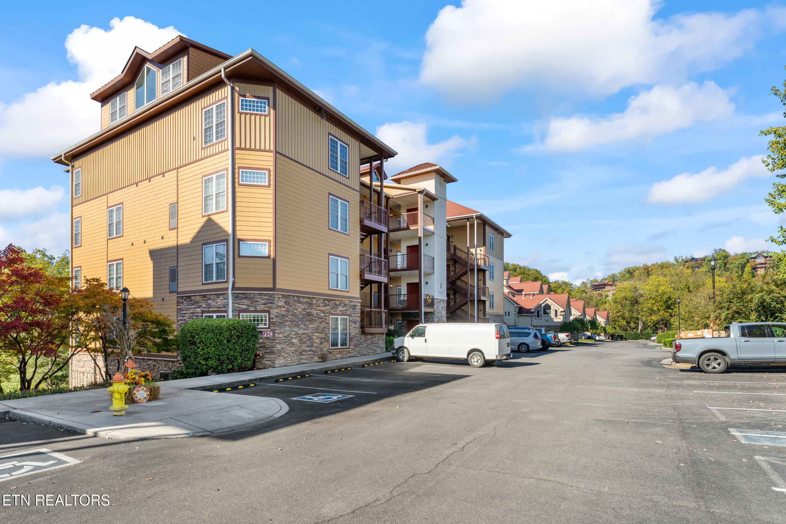 527 River Place Way, Unit 334 Sevierville TN 37862